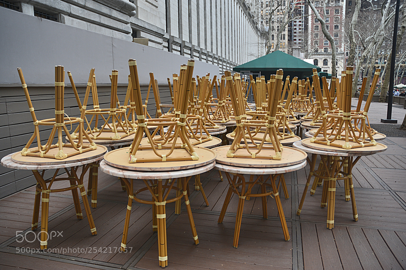 Nikon D3400 sample photo. Waiting for a table photography