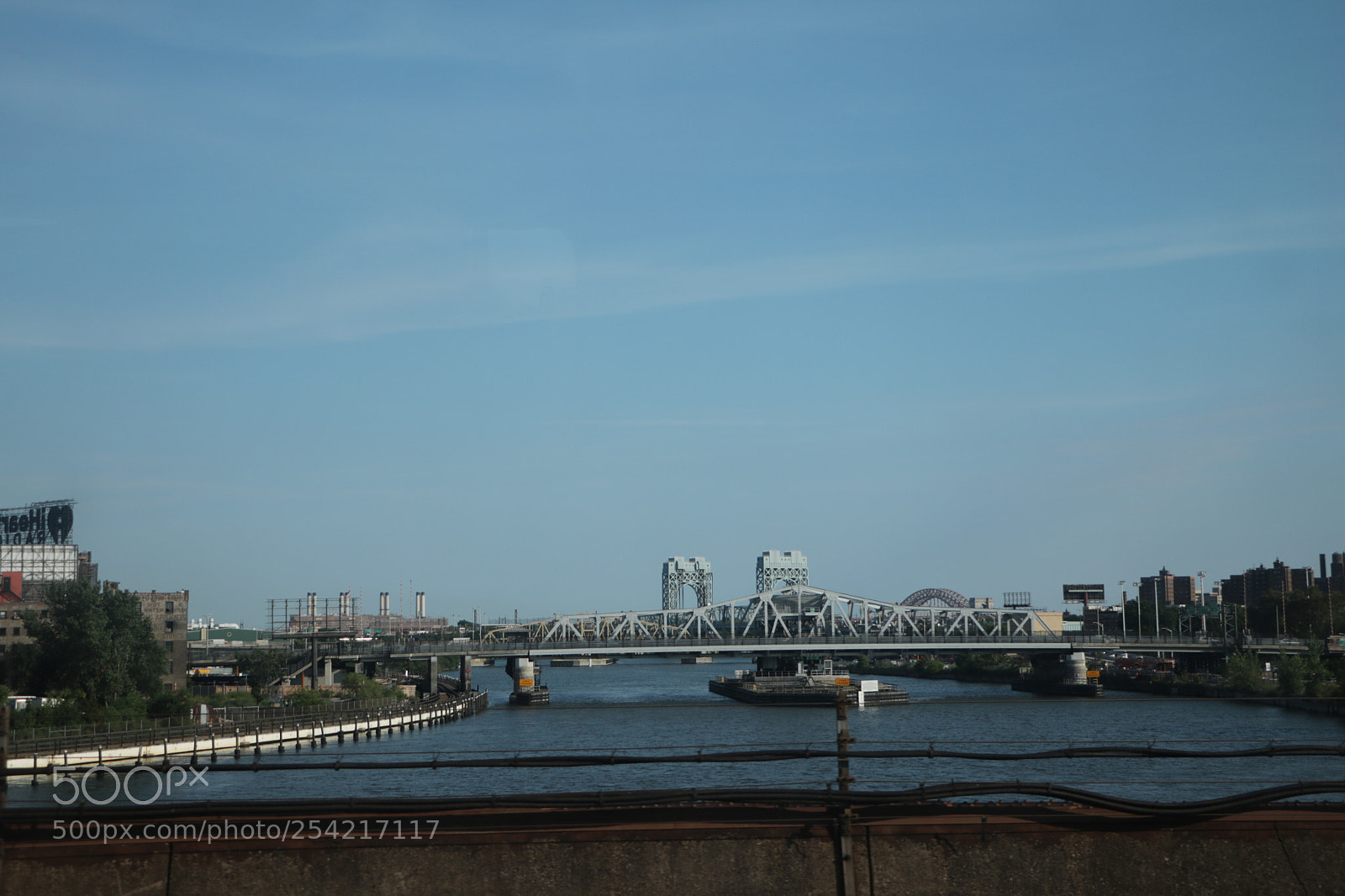 Canon EOS 750D (EOS Rebel T6i / EOS Kiss X8i) sample photo. City scape photography