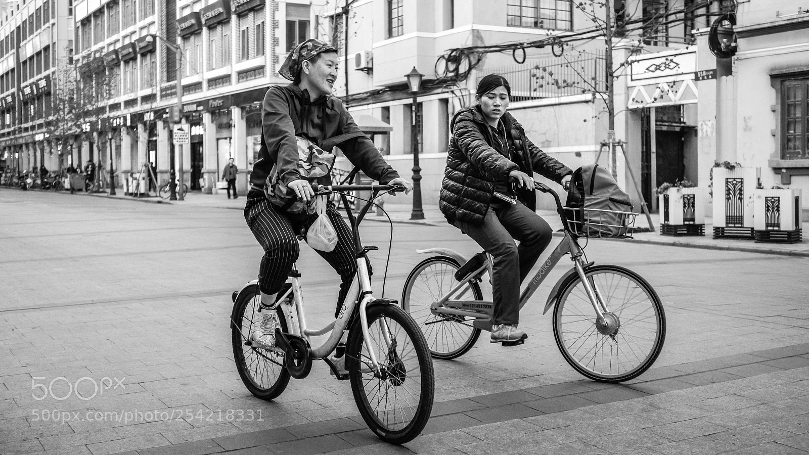 Fujifilm X-E3 sample photo. Shared bike photography