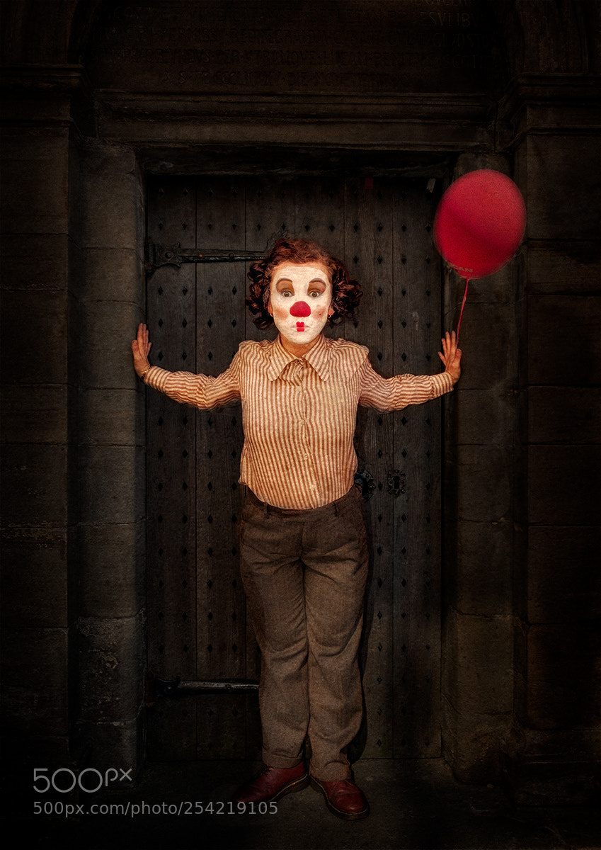 Fujifilm X-T2 sample photo. Red balloon photography