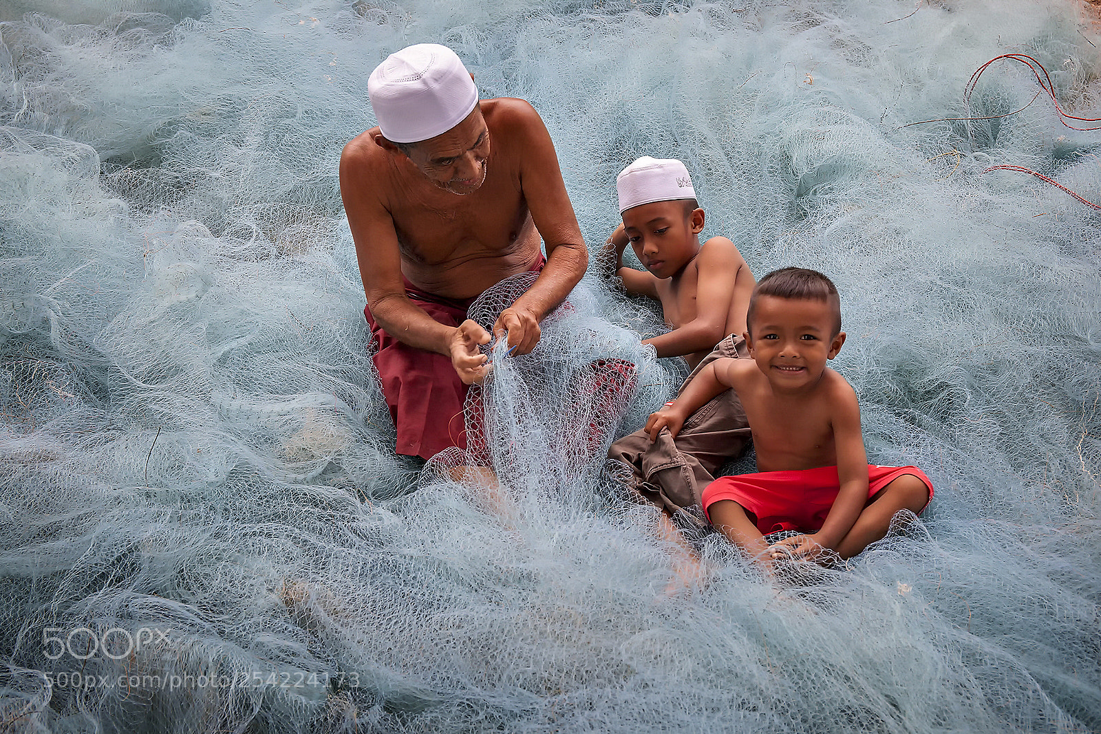 Canon EOS 5D Mark II sample photo. The pleasure of fishermen photography
