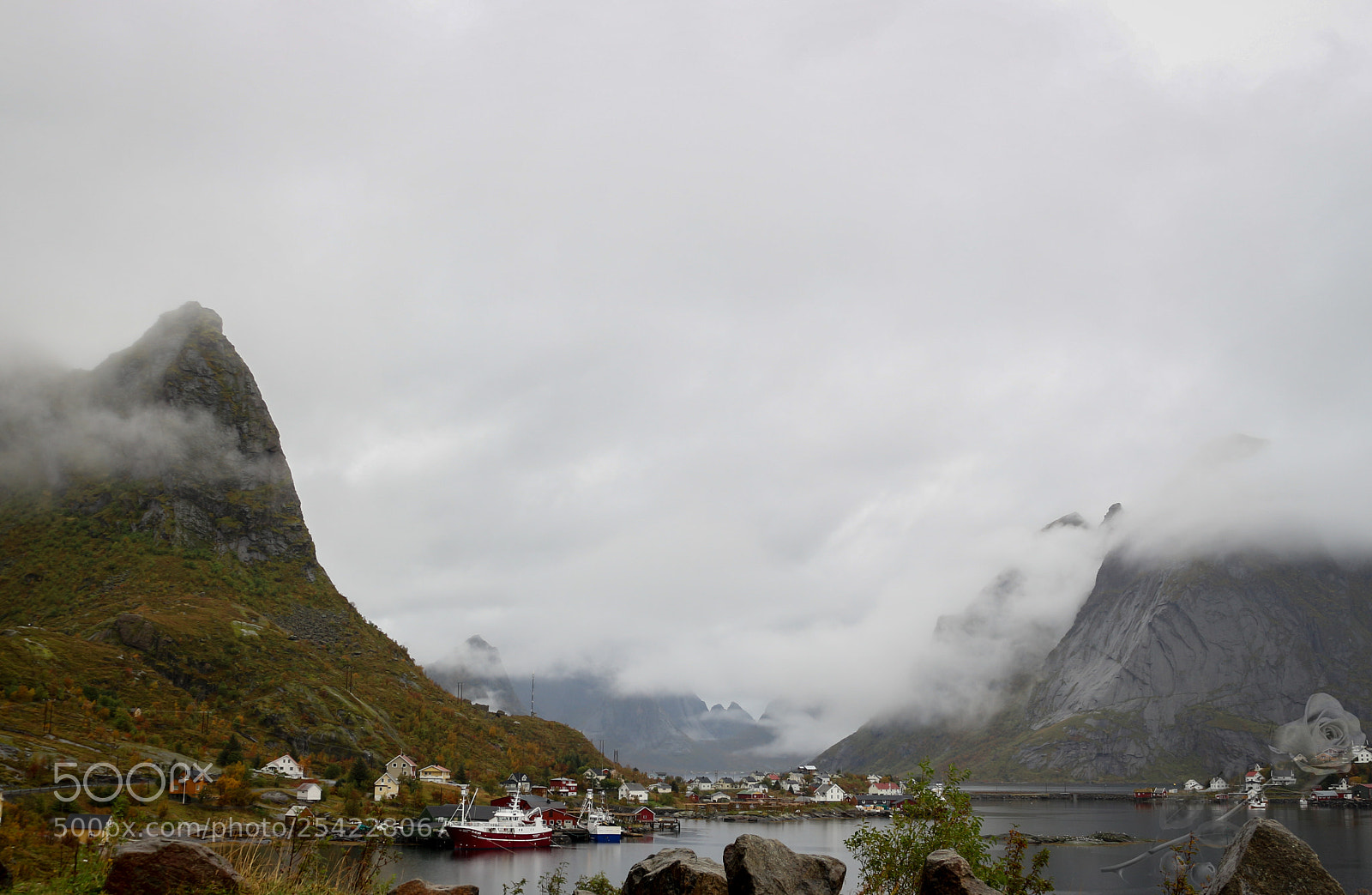 Canon EOS 700D (EOS Rebel T5i / EOS Kiss X7i) sample photo. Finalcutwatermark photography