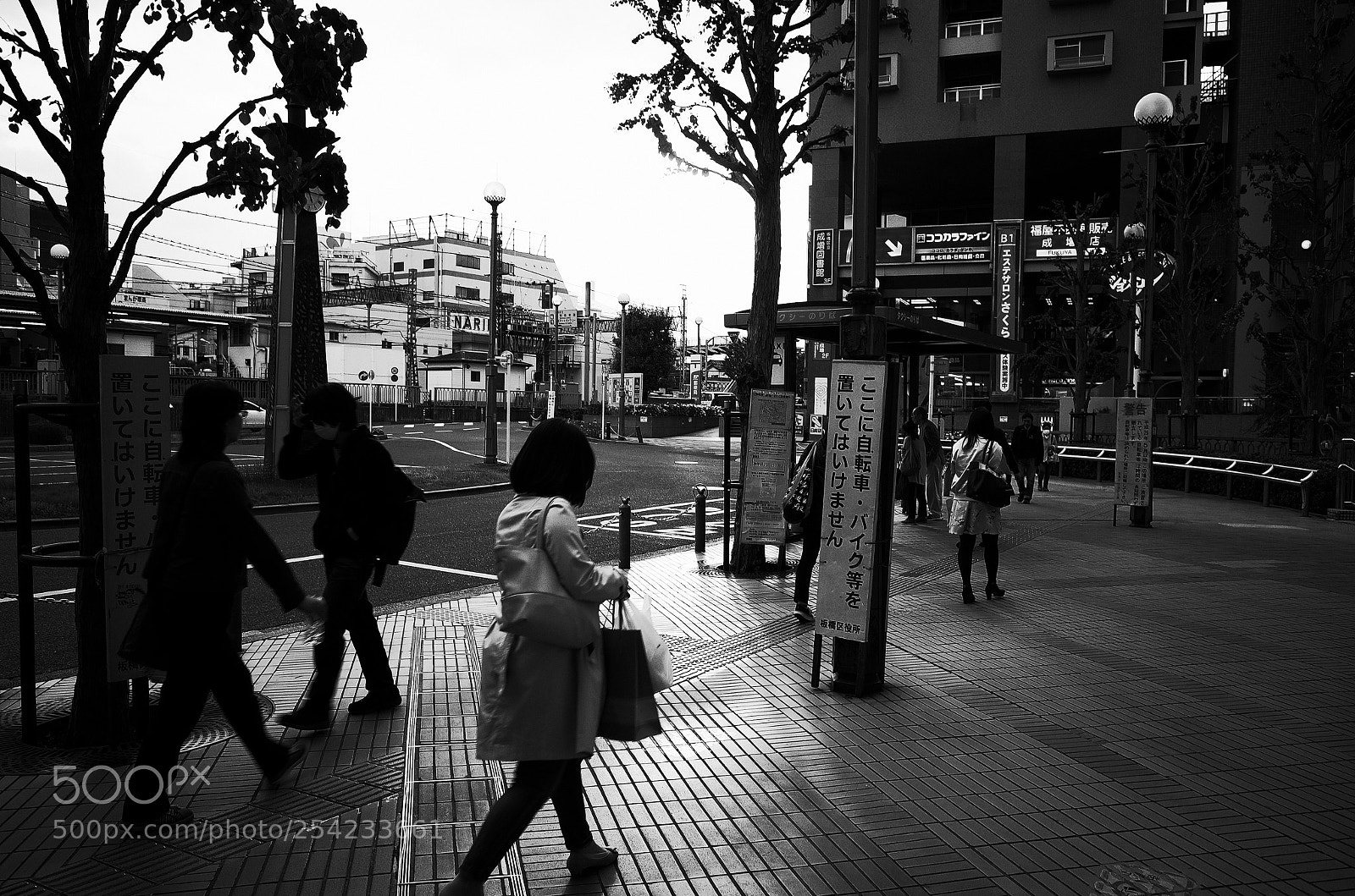 Ricoh GR II sample photo. Streets photography