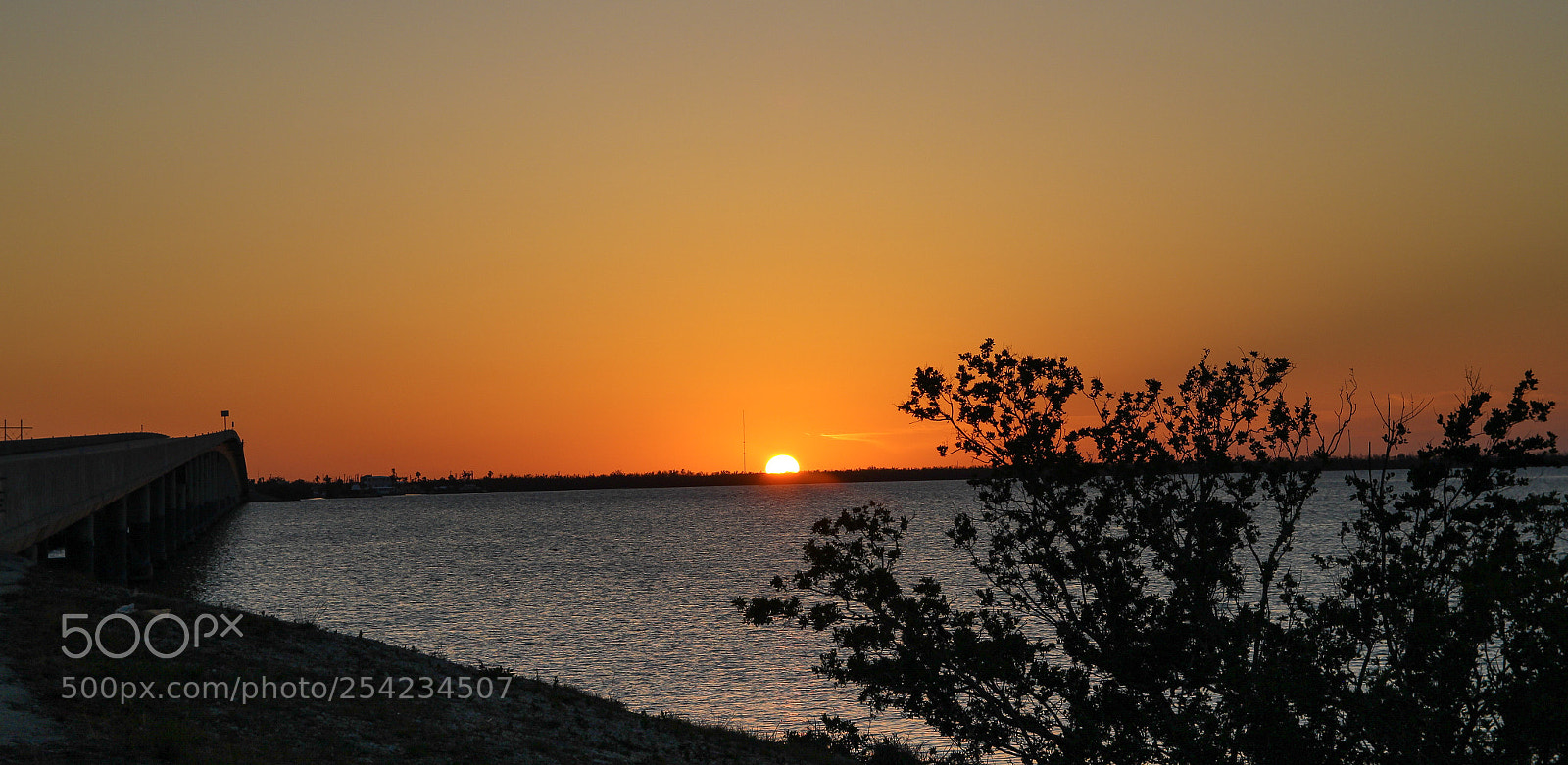 Canon EOS 100D (EOS Rebel SL1 / EOS Kiss X7) sample photo. Sunset in ramrod key photography