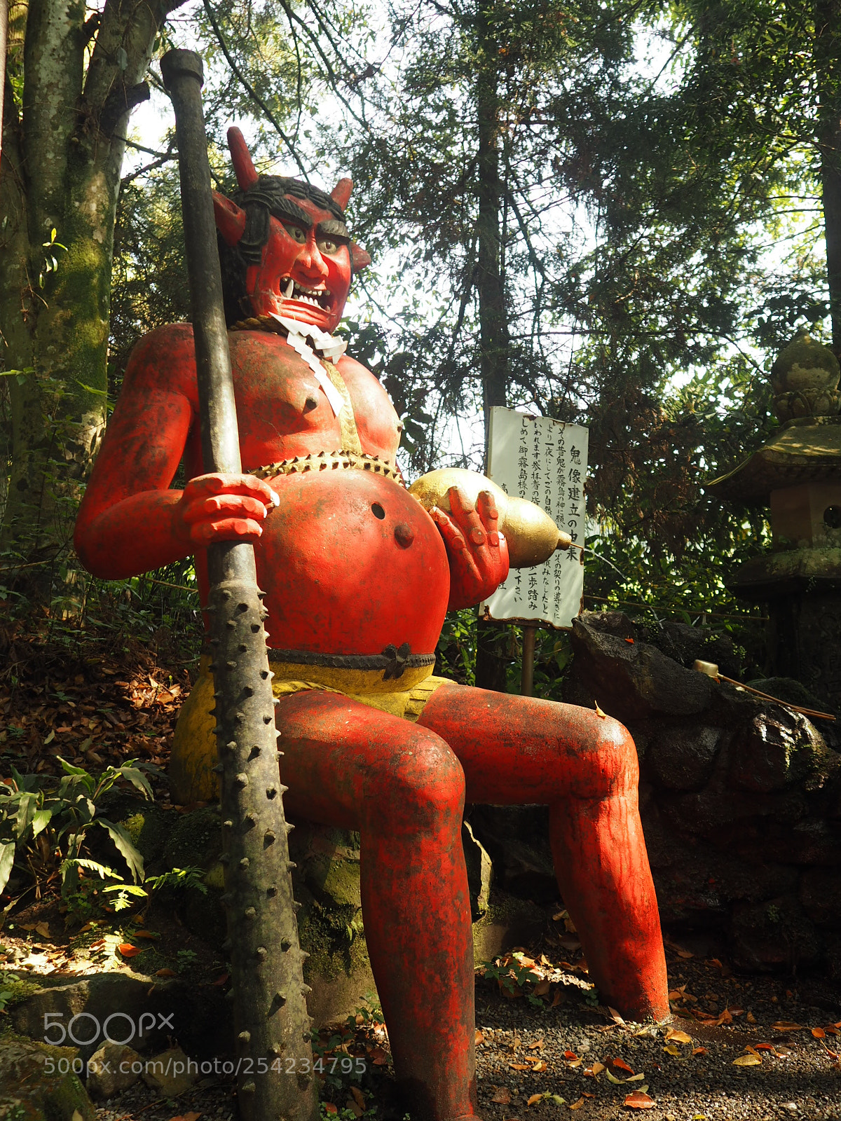 Olympus PEN E-PL7 sample photo. Red oni photography
