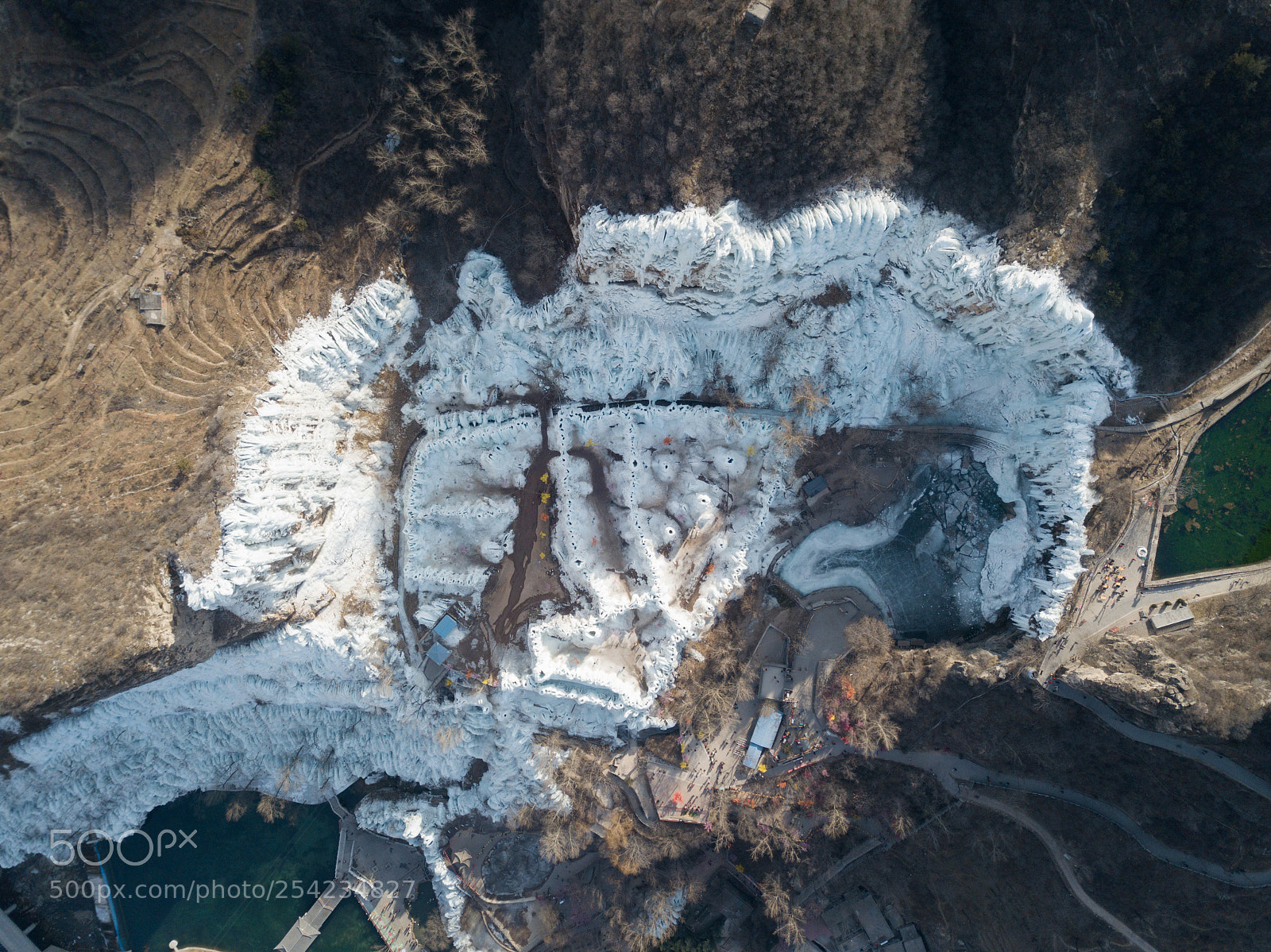 DJI FC220 sample photo. 冰中的世界 photography