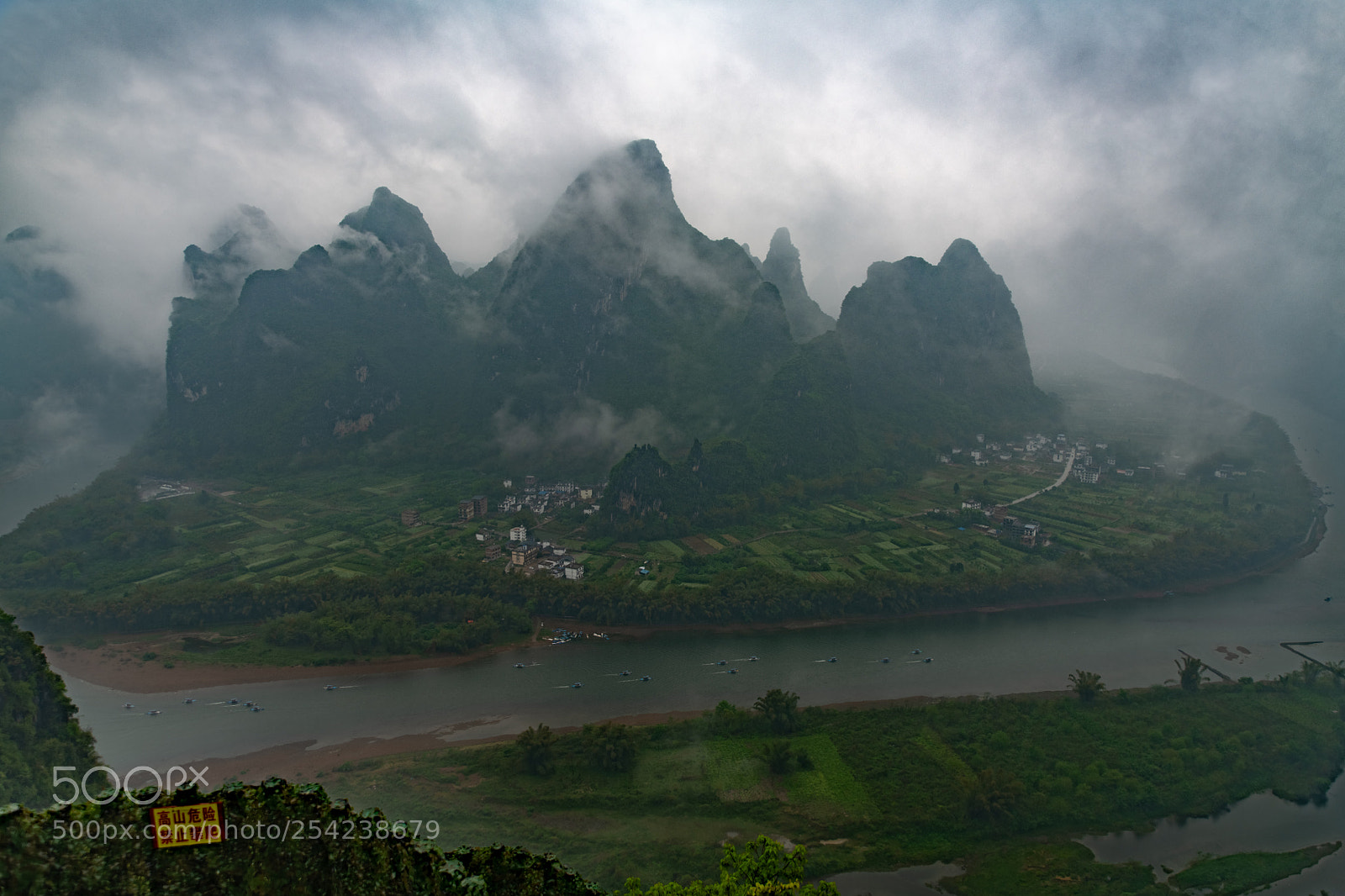 Nikon D850 sample photo. Moody xianggong mountain photography