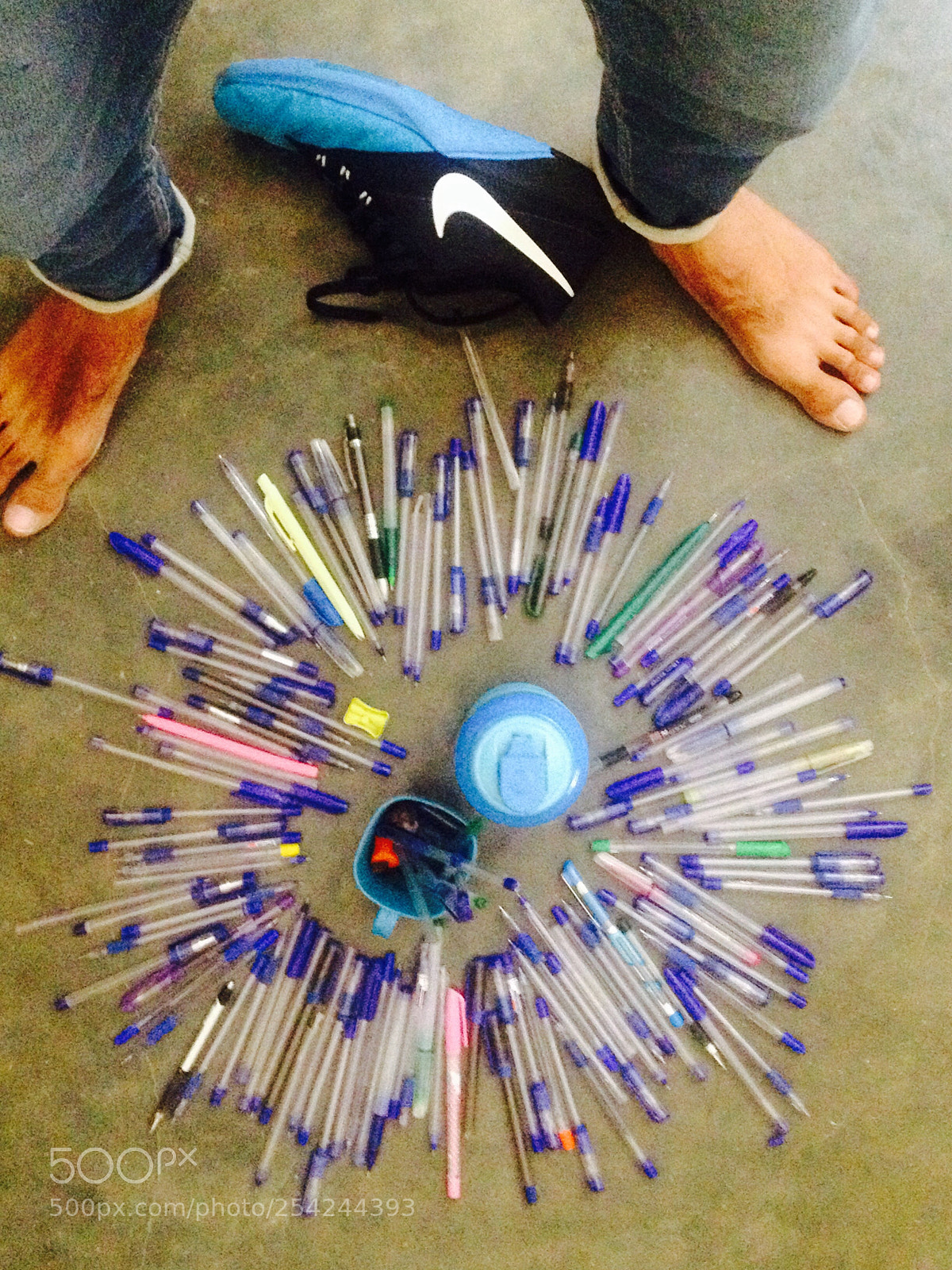 Apple iPhone 4S sample photo. Pens photography
