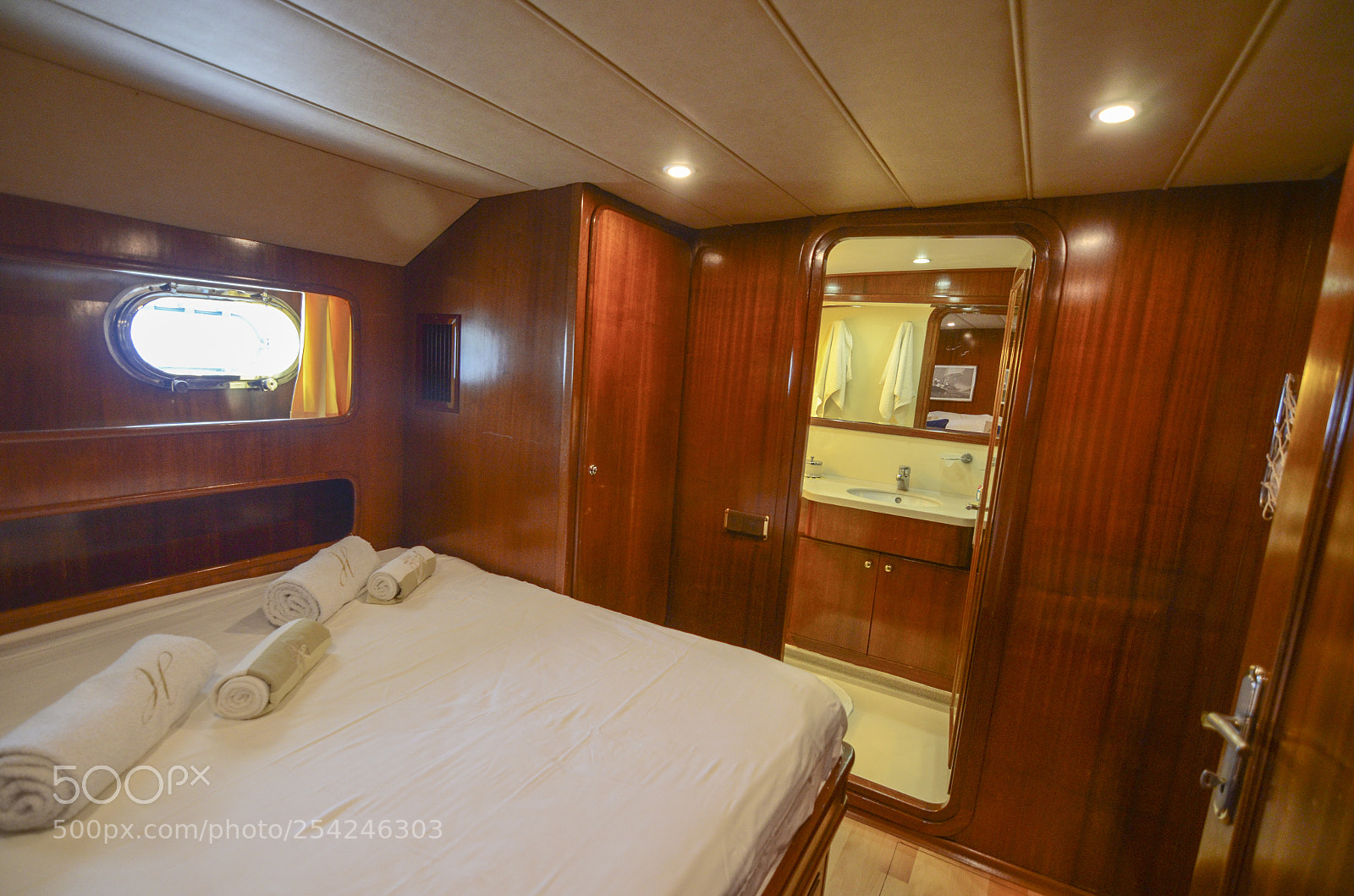 Nikon D7000 sample photo. Luxury cruise cabin photography