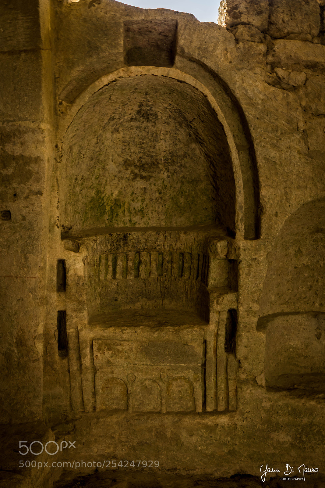 Canon EOS 7D Mark II sample photo. Abbaye de saint-roman photography