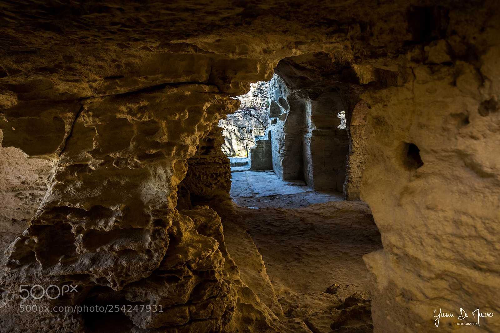 Canon EOS 7D Mark II sample photo. Abbaye de saint-roman photography