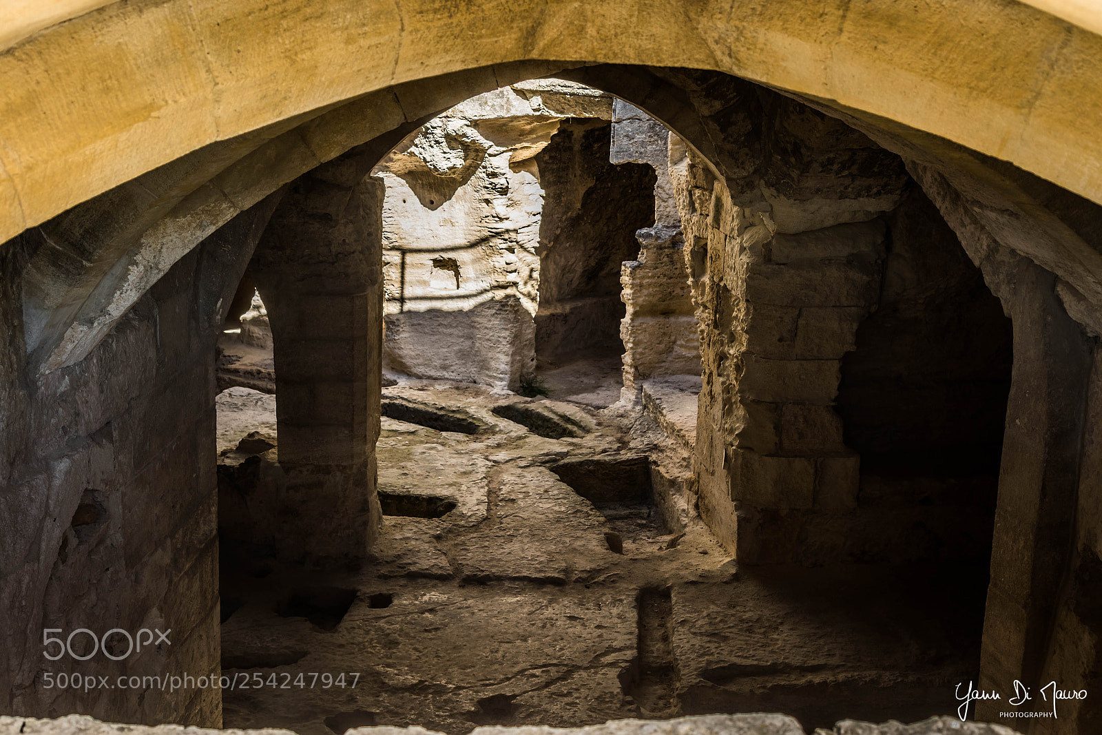 Canon EOS 7D Mark II sample photo. Abbaye de saint-roman photography