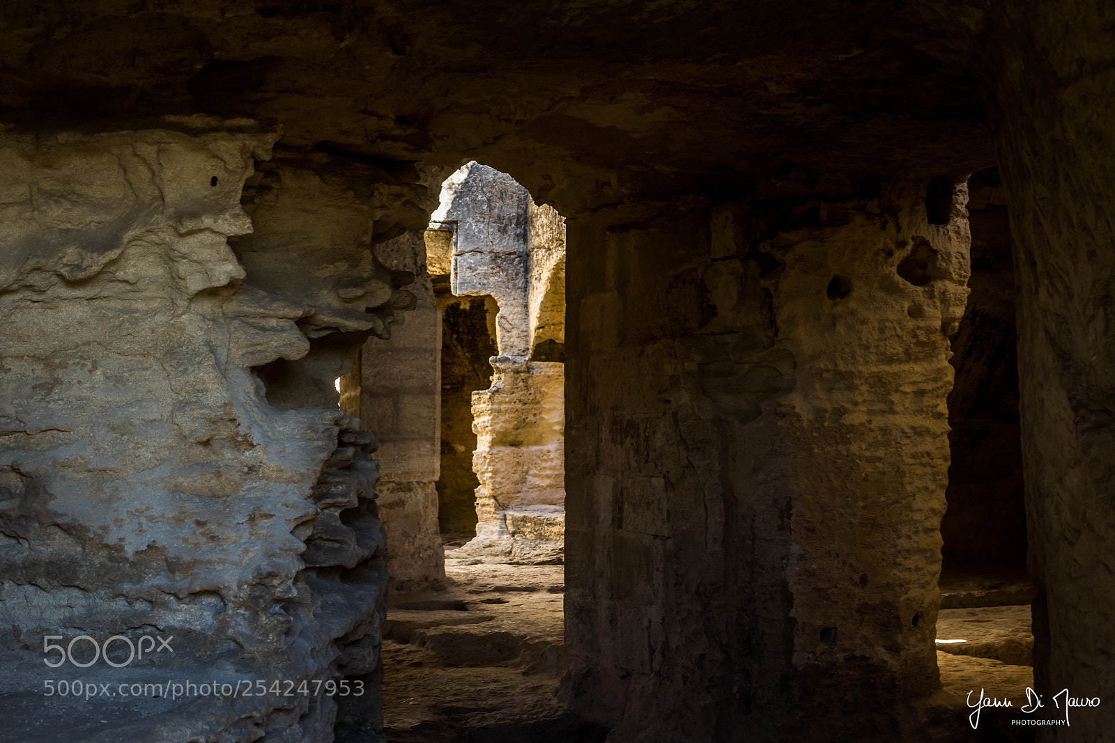 Canon EOS 7D Mark II sample photo. Abbaye de saint-roman photography