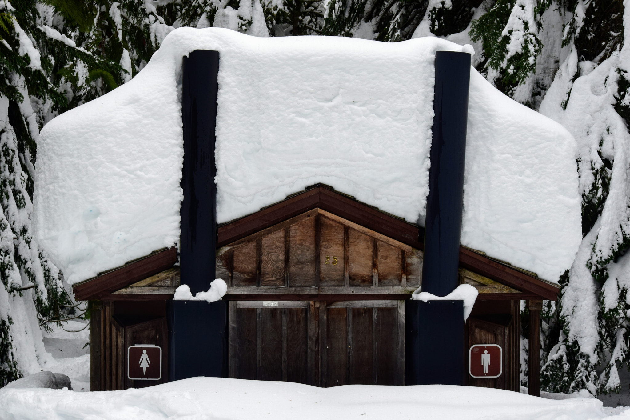 Nikon D3300 sample photo. Winter bathroom photography