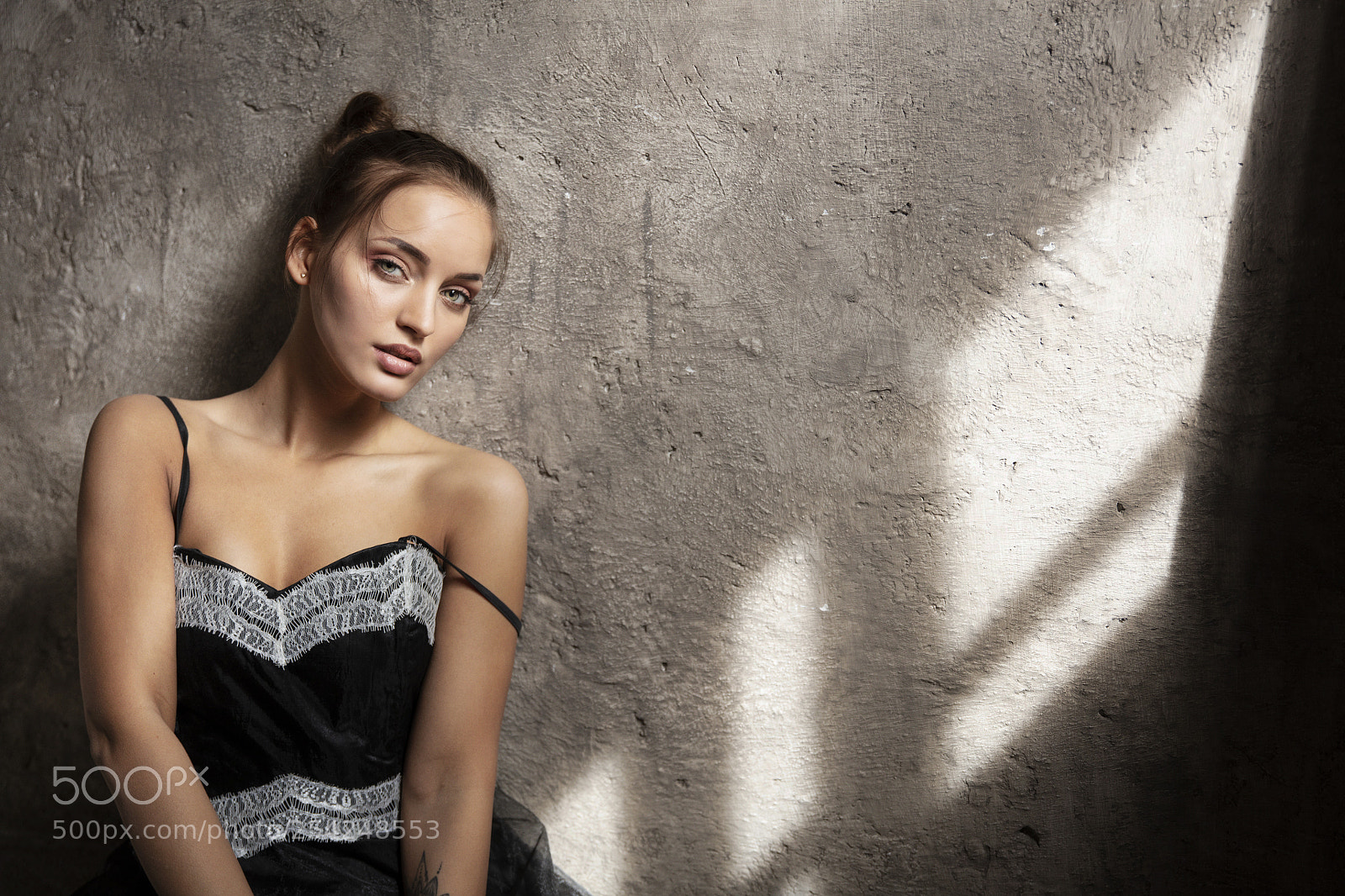 Canon EOS 5DS R sample photo. Awaiting photography