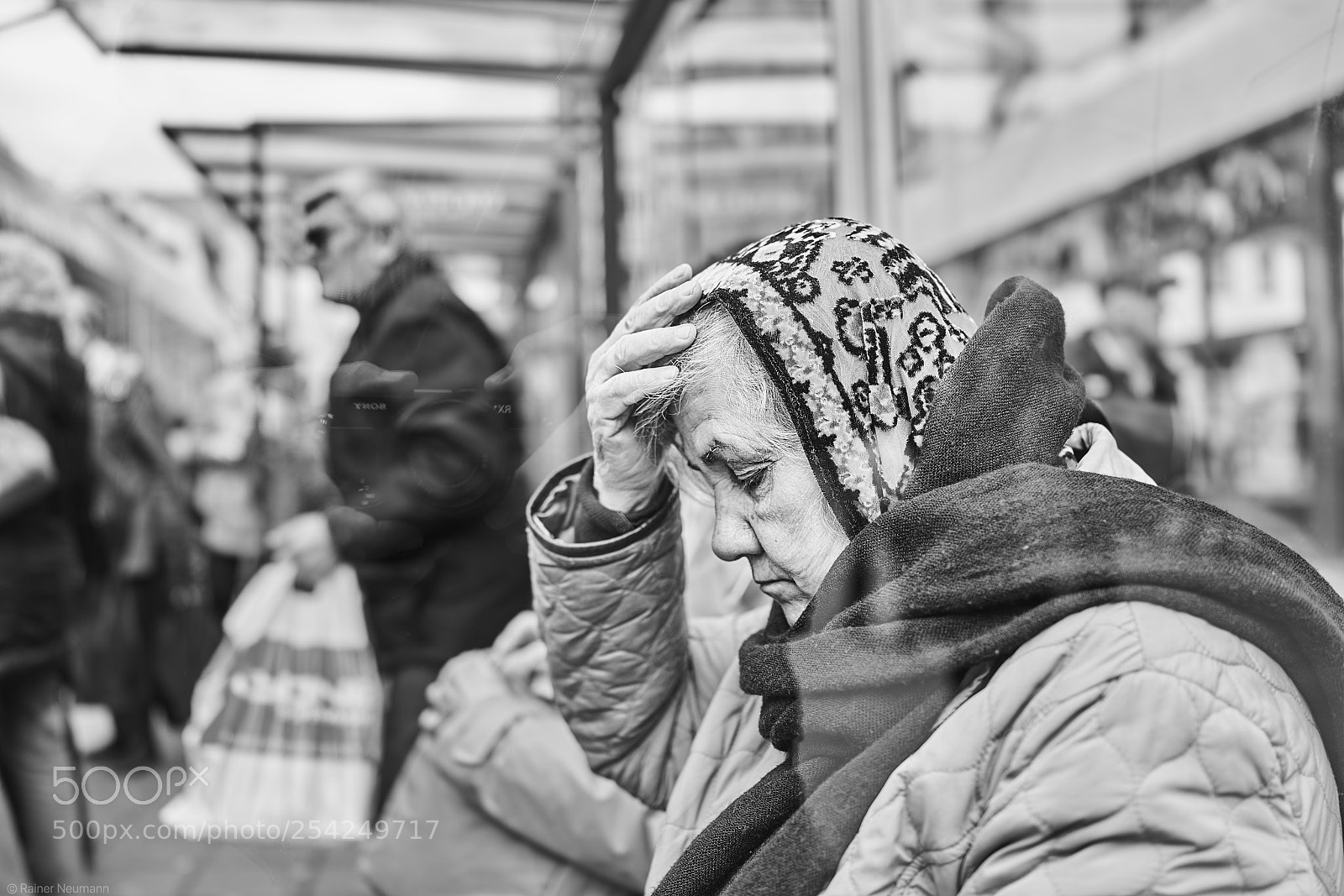 Sony Cyber-shot DSC-RX1R II sample photo. Frau 494 b&w photography