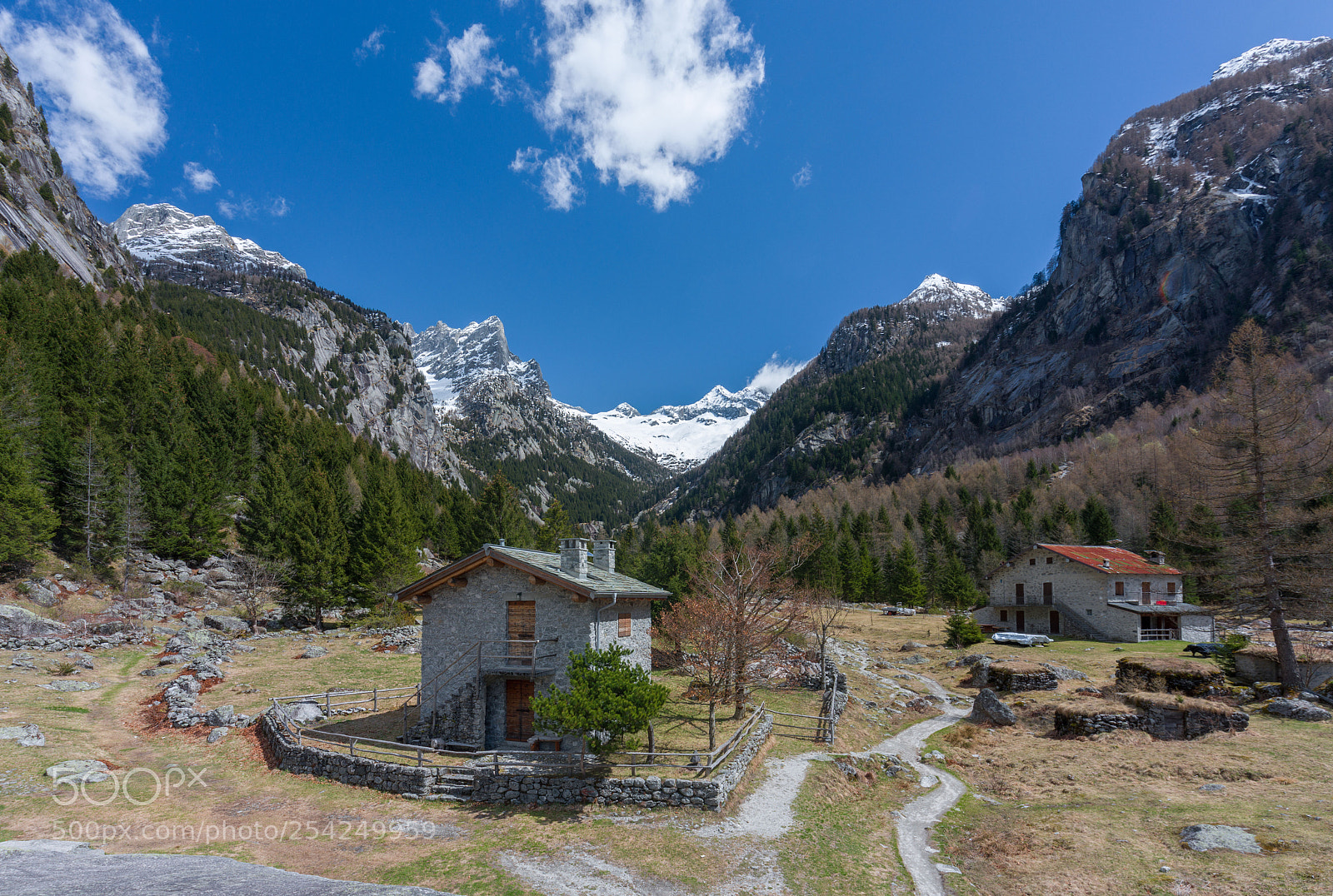 Canon EOS 5D Mark IV sample photo. Val di mello photography