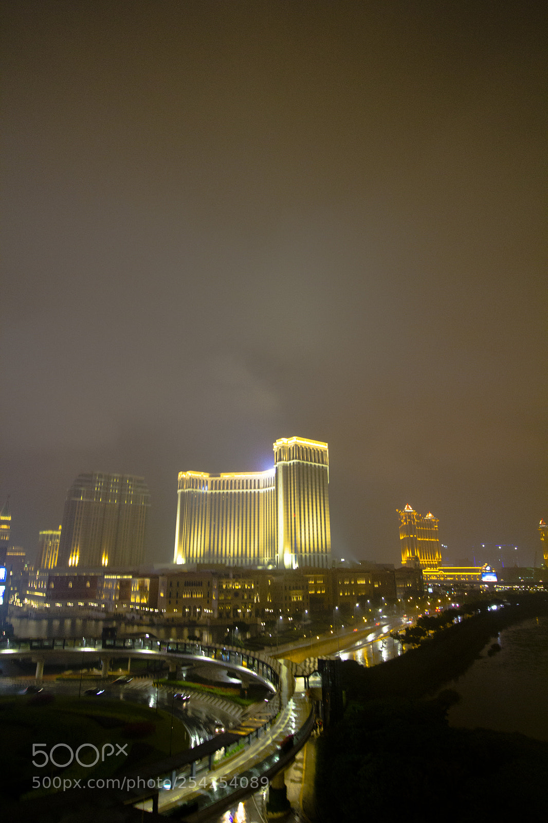 Canon EOS 60D sample photo. Flamboyant in rainy day photography