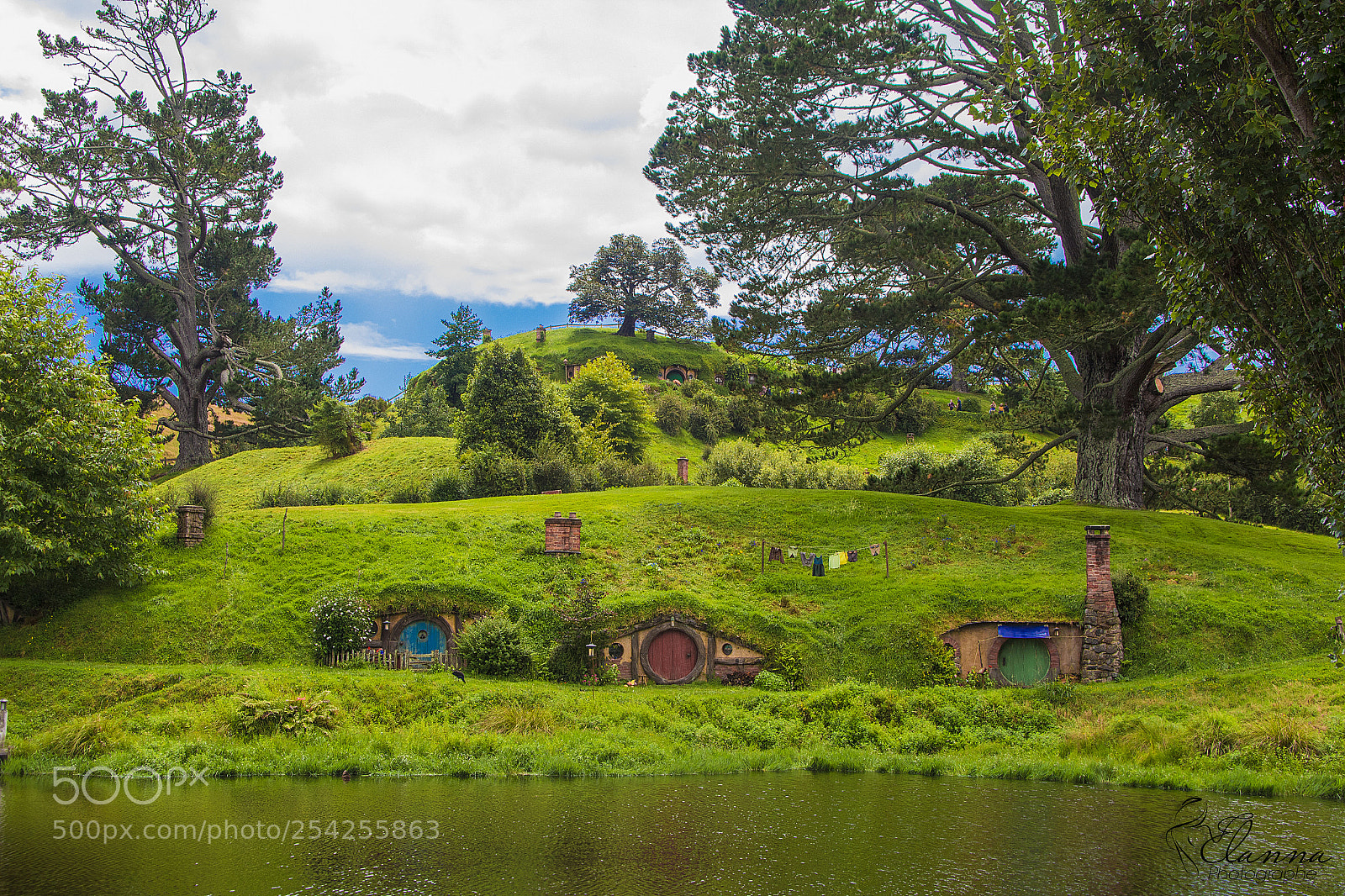 Canon EOS 1300D (EOS Rebel T6 / EOS Kiss X80) sample photo. Hobbiton photography