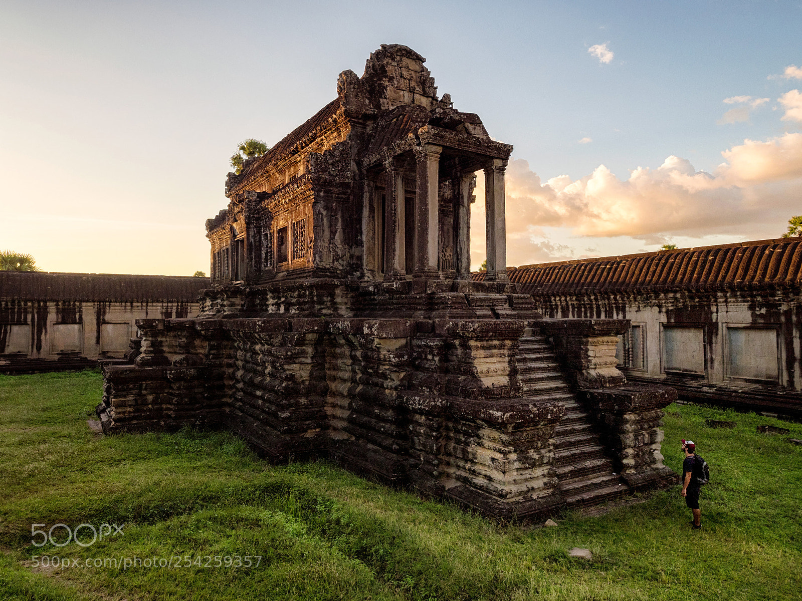 Olympus OM-D E-M5 II sample photo. Angkor wat photography