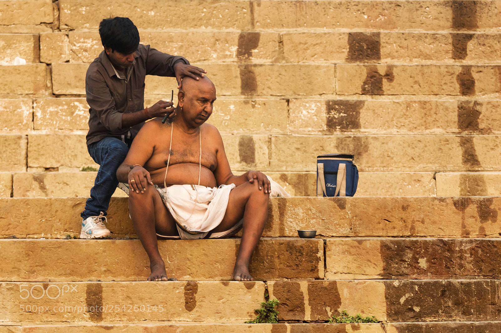 Olympus OM-D E-M5 II sample photo. Barber in varanasi, india photography