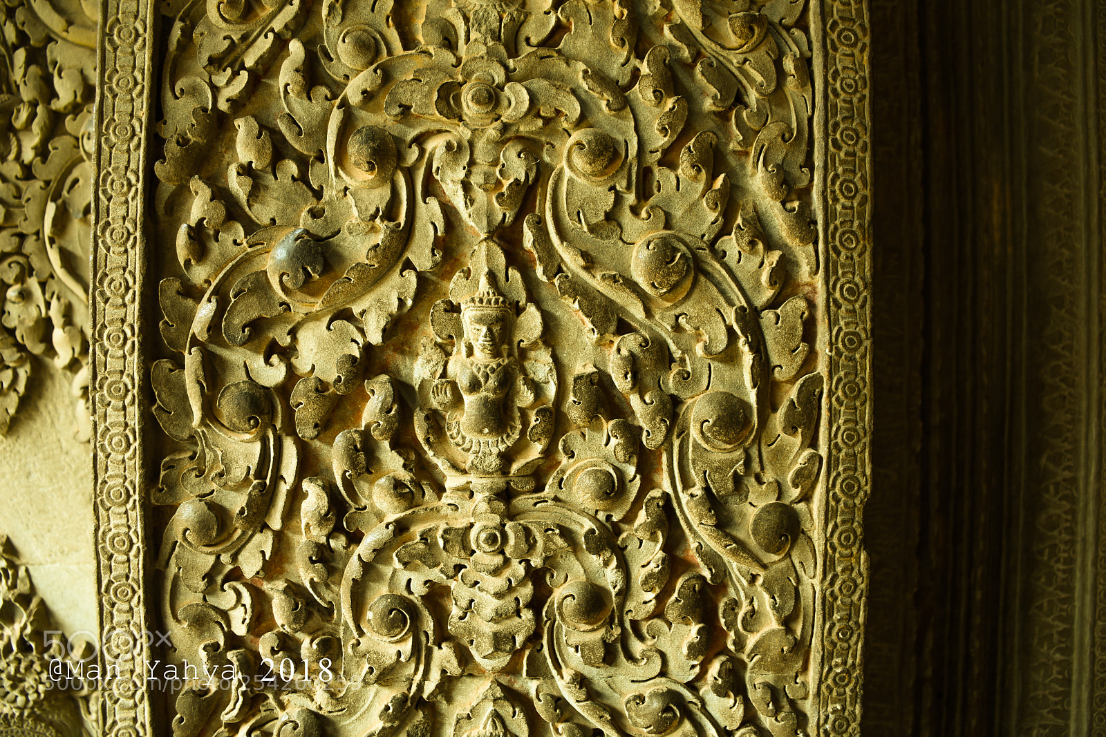 Nikon D7200 sample photo. Vishnu witch flowers sculpture photography