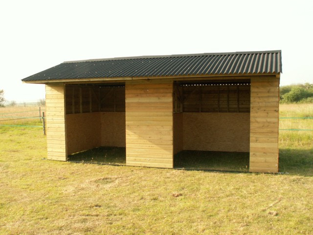 KONICA MINOLTA DiMAGE Z5 sample photo. Mobile field shelters photography