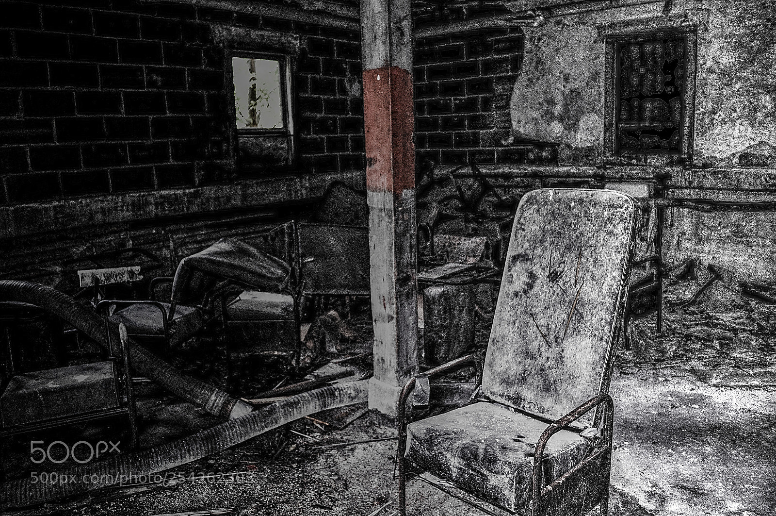 Nikon D5000 sample photo. Patient chair photography