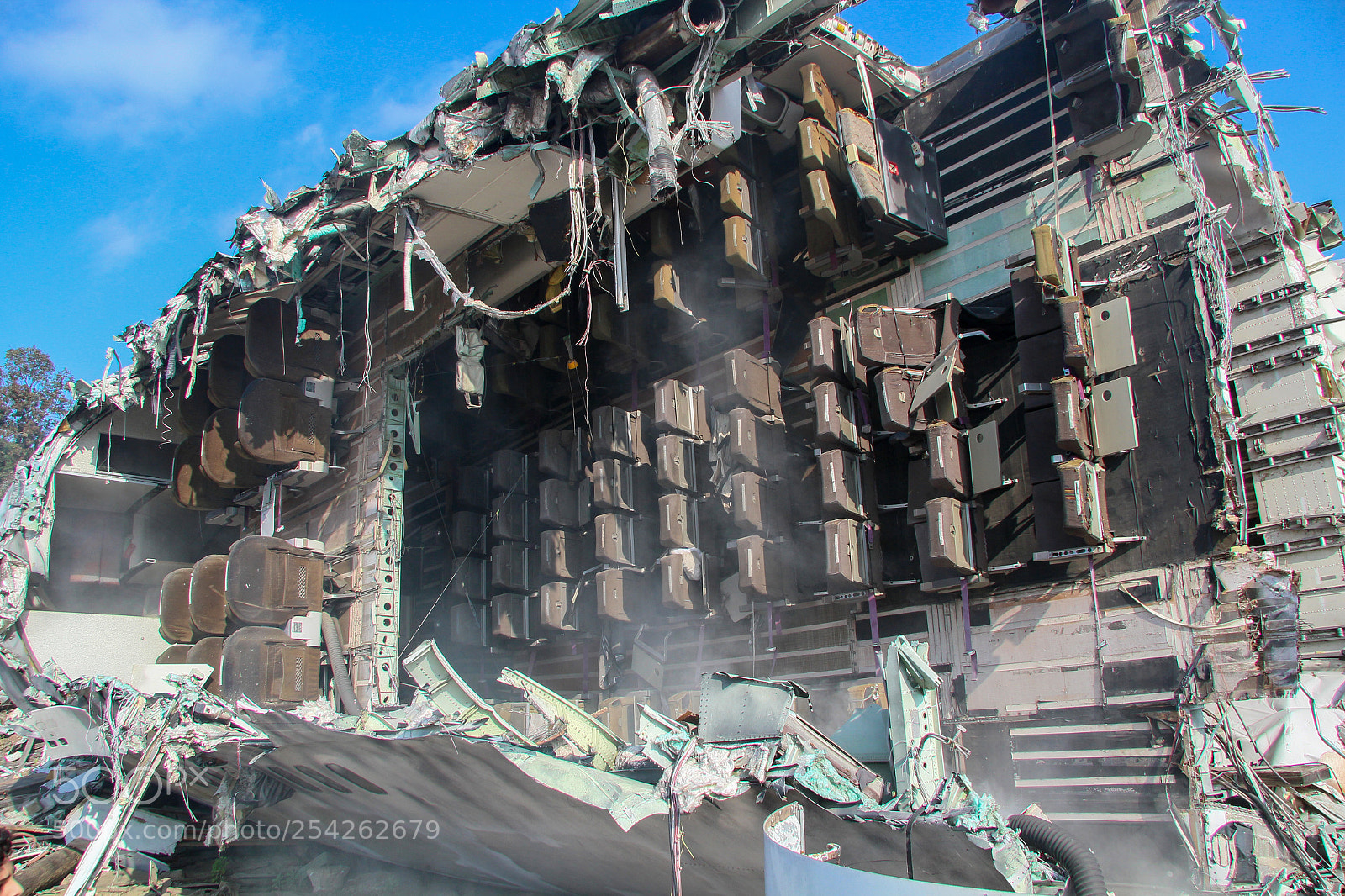 Canon EOS 600D (Rebel EOS T3i / EOS Kiss X5) sample photo. Airplane crash 3 photography