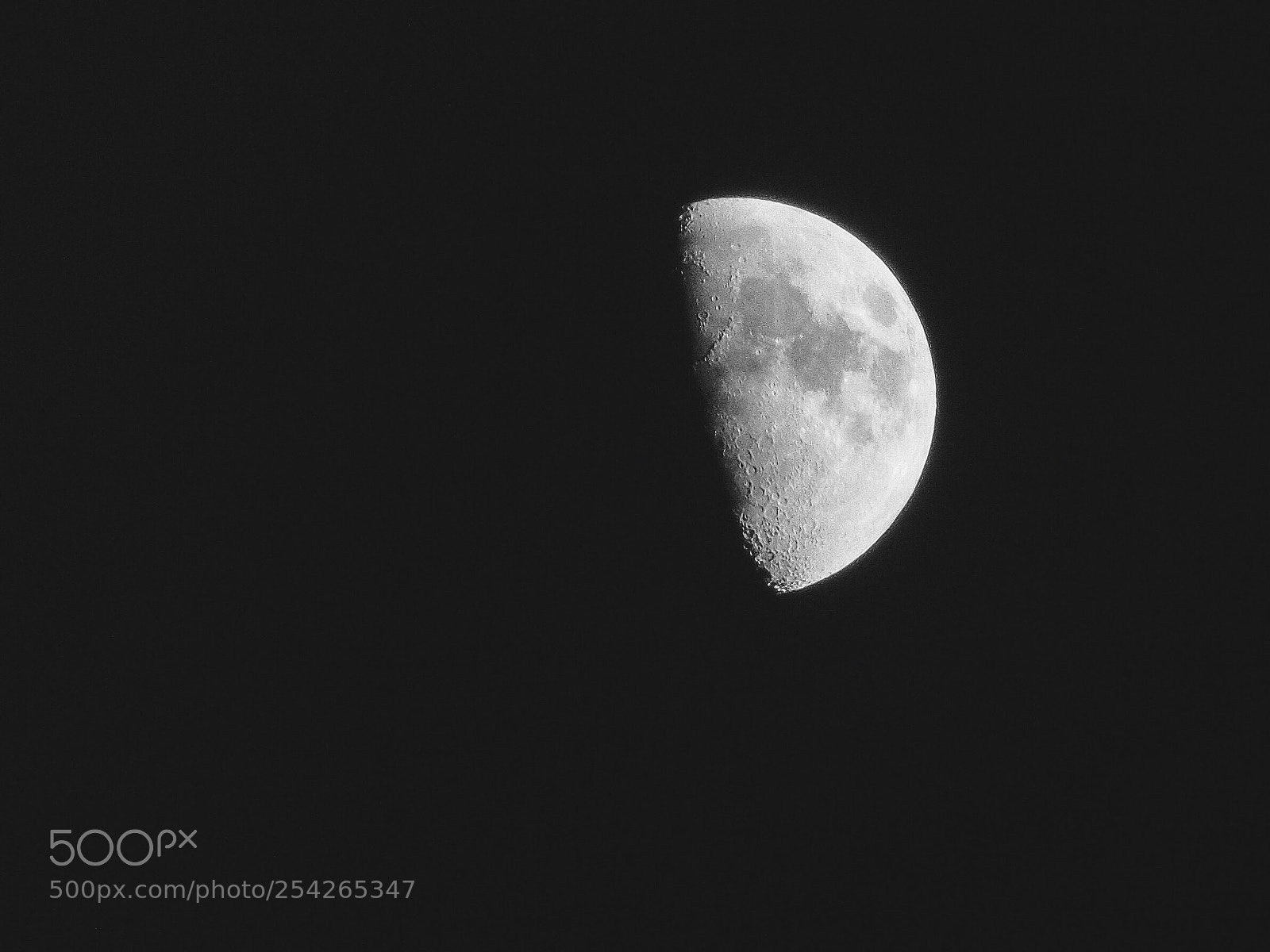 Olympus OM-D E-M5 II sample photo. Moon photography