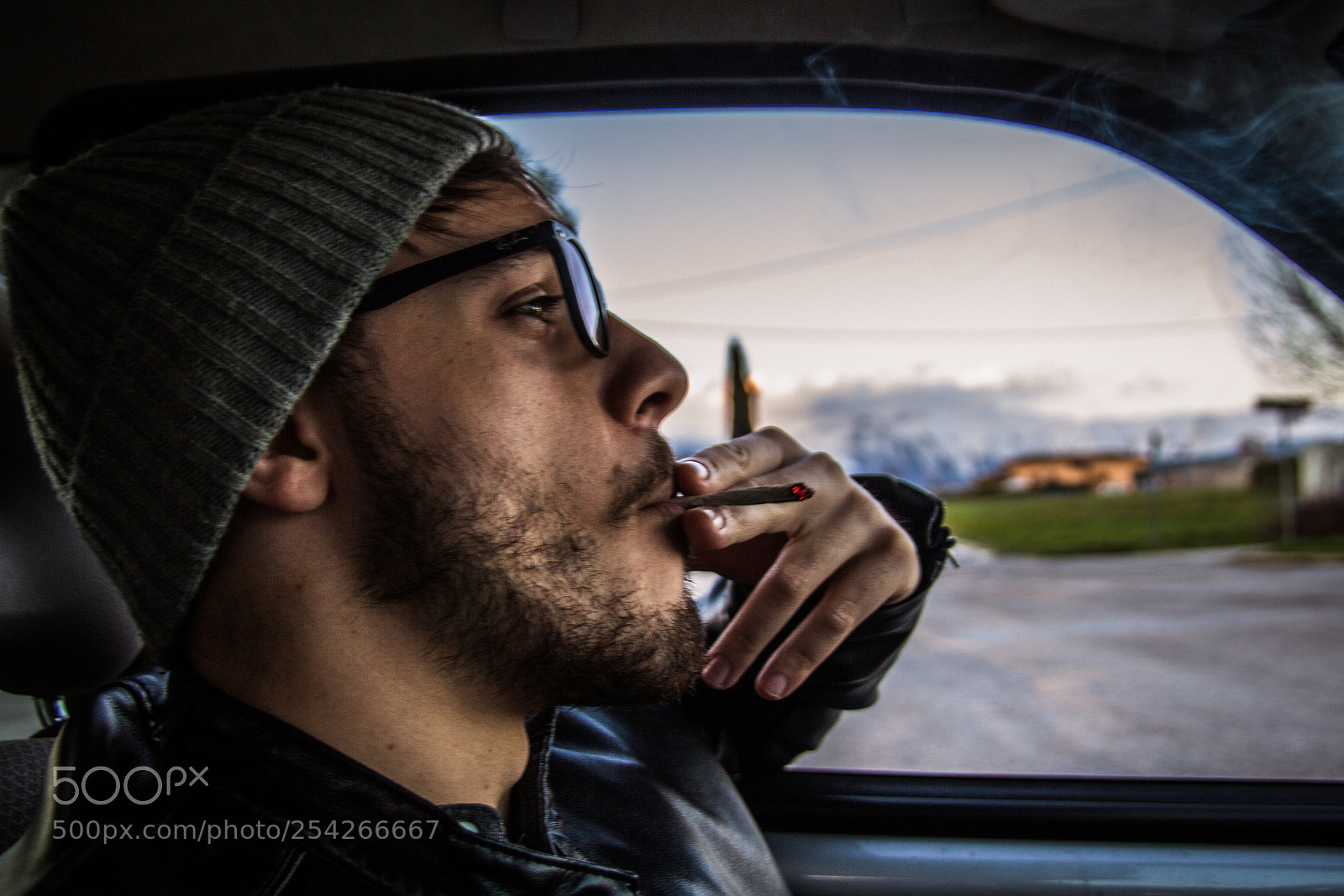 Canon EOS 650D (EOS Rebel T4i / EOS Kiss X6i) sample photo. Smoking photography