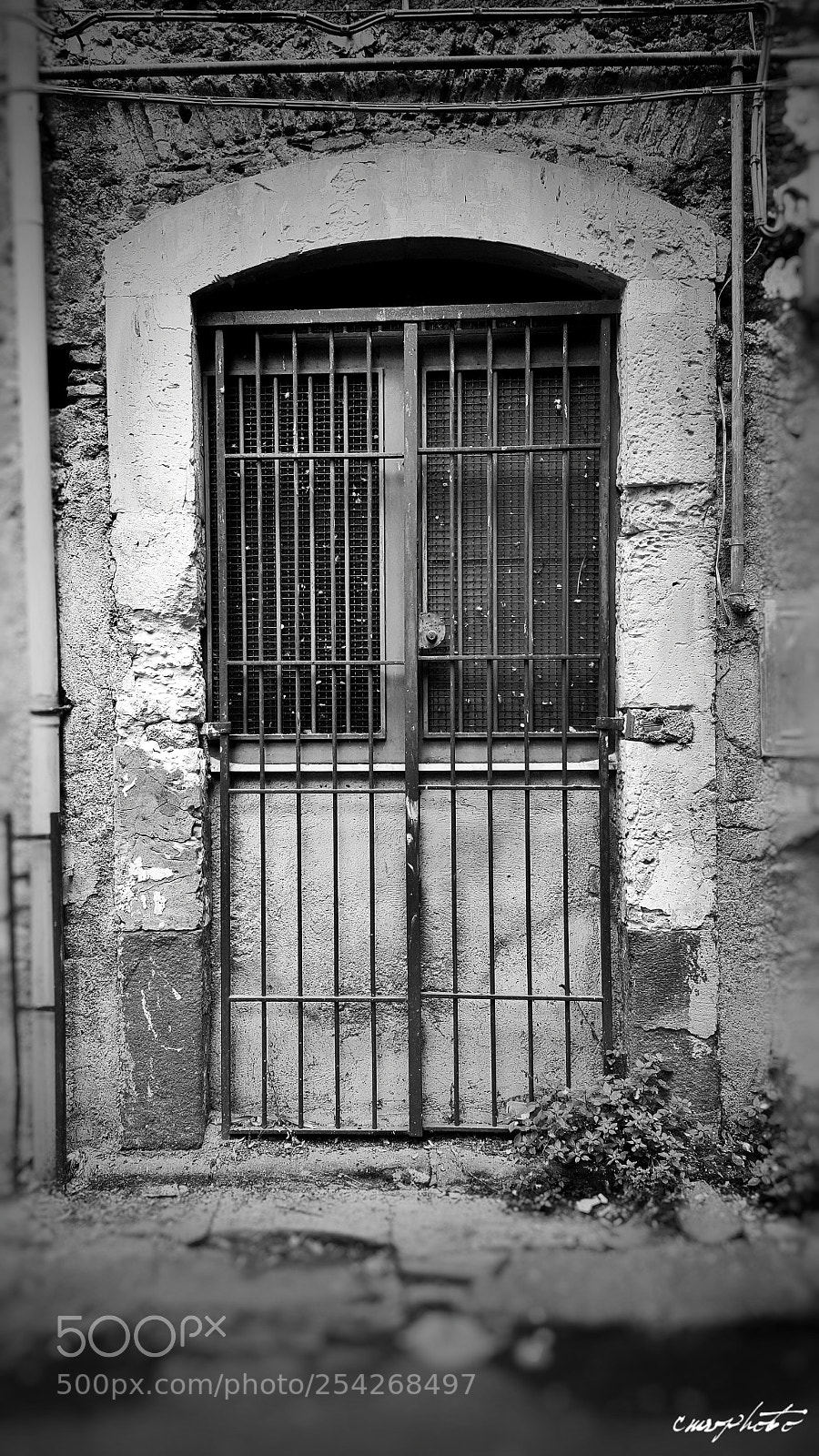 Samsung Galaxy S6 sample photo. Old doors photography
