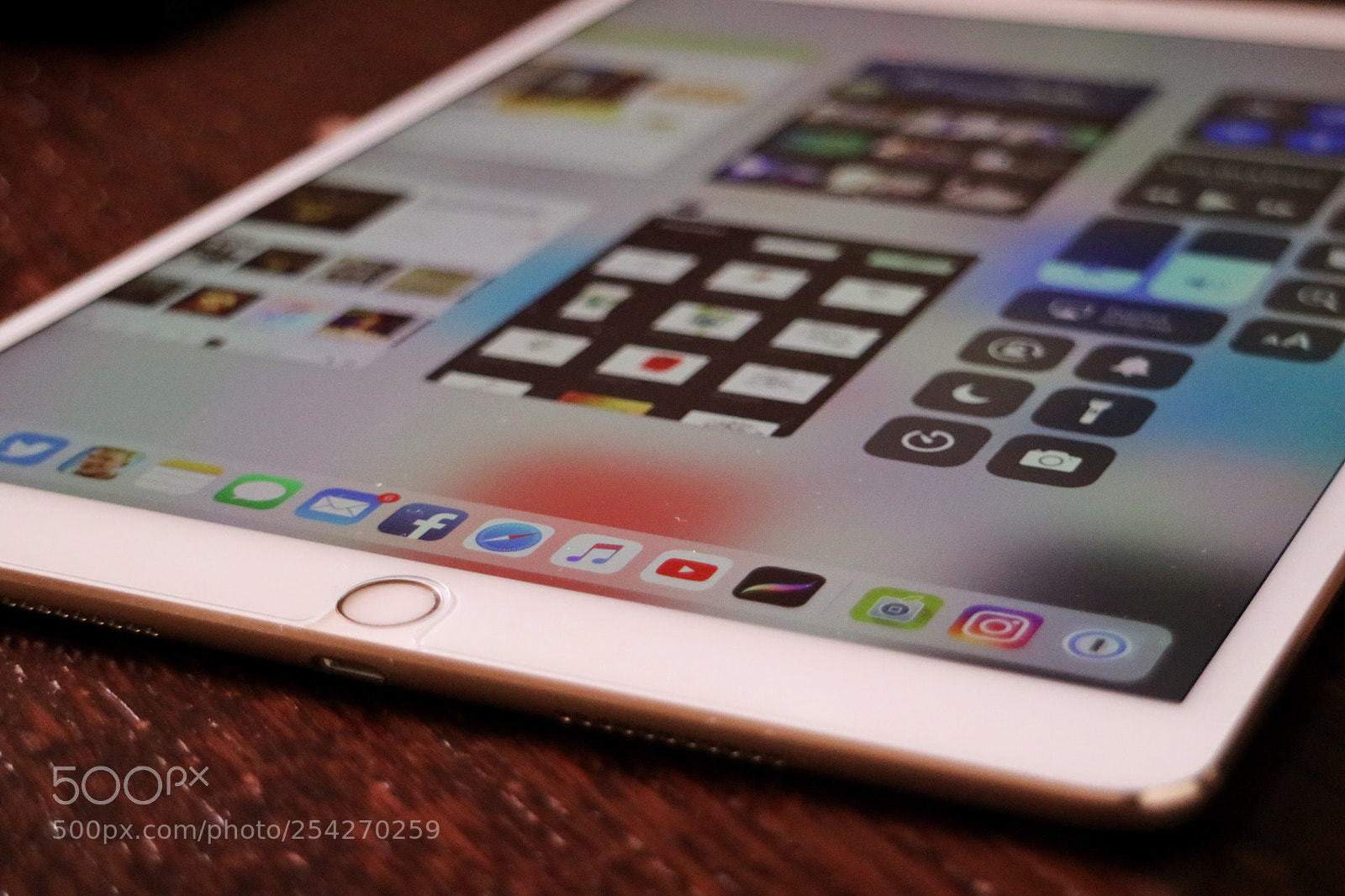Canon EOS M3 sample photo. Ipadpro photography