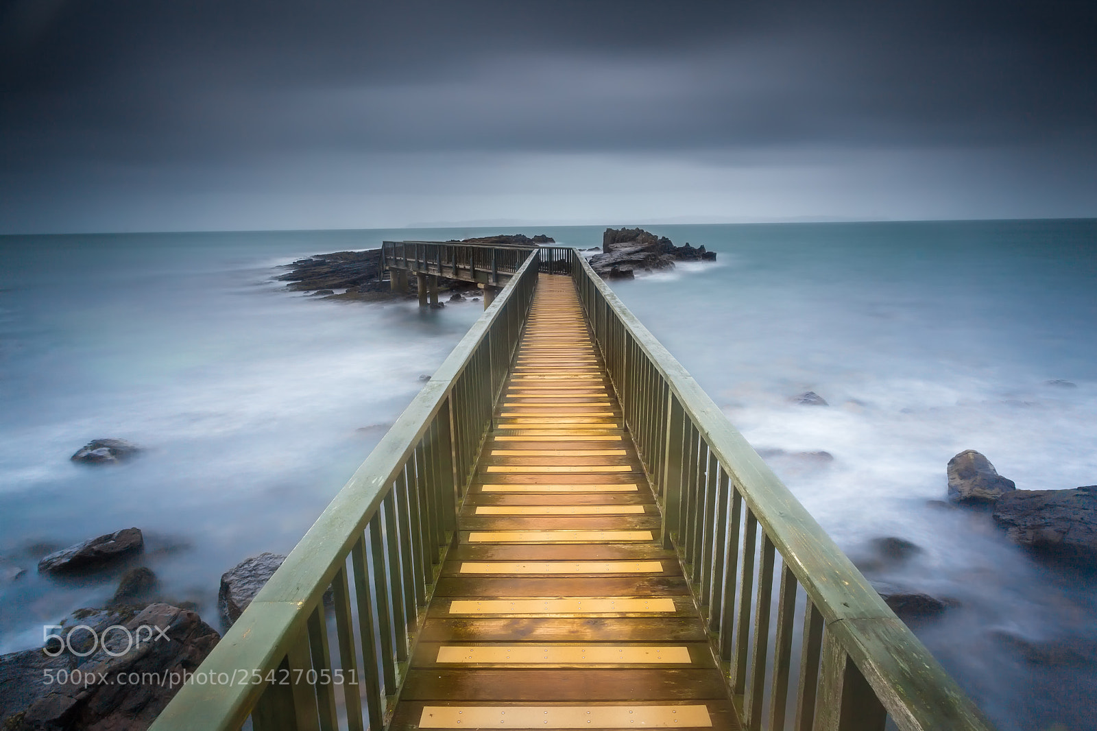 Canon EOS 5D Mark II sample photo. Pier shaped photography