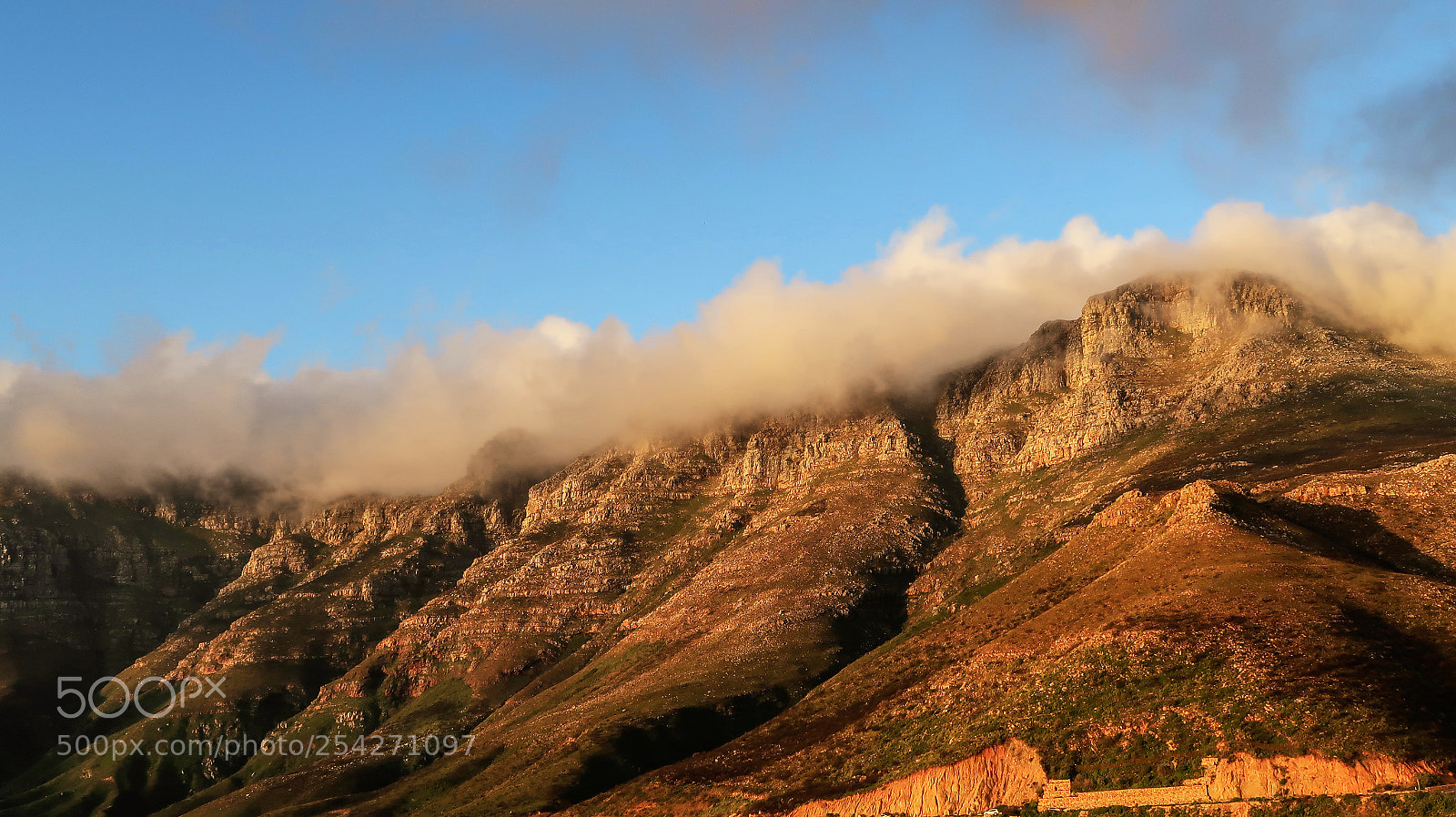 Canon PowerShot G7 X Mark II sample photo. Cloud-capped mountain photography