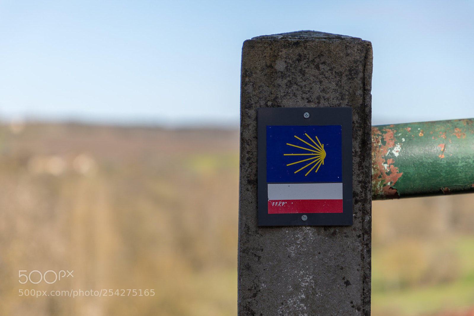 Canon EOS 5D Mark IV sample photo. Roadsign for pilgrims, camino photography