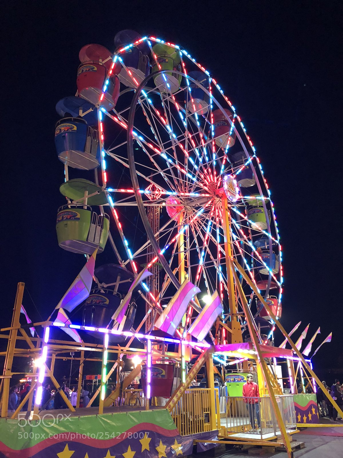 Apple iPhone 8 Plus sample photo. Ferris wheel photography