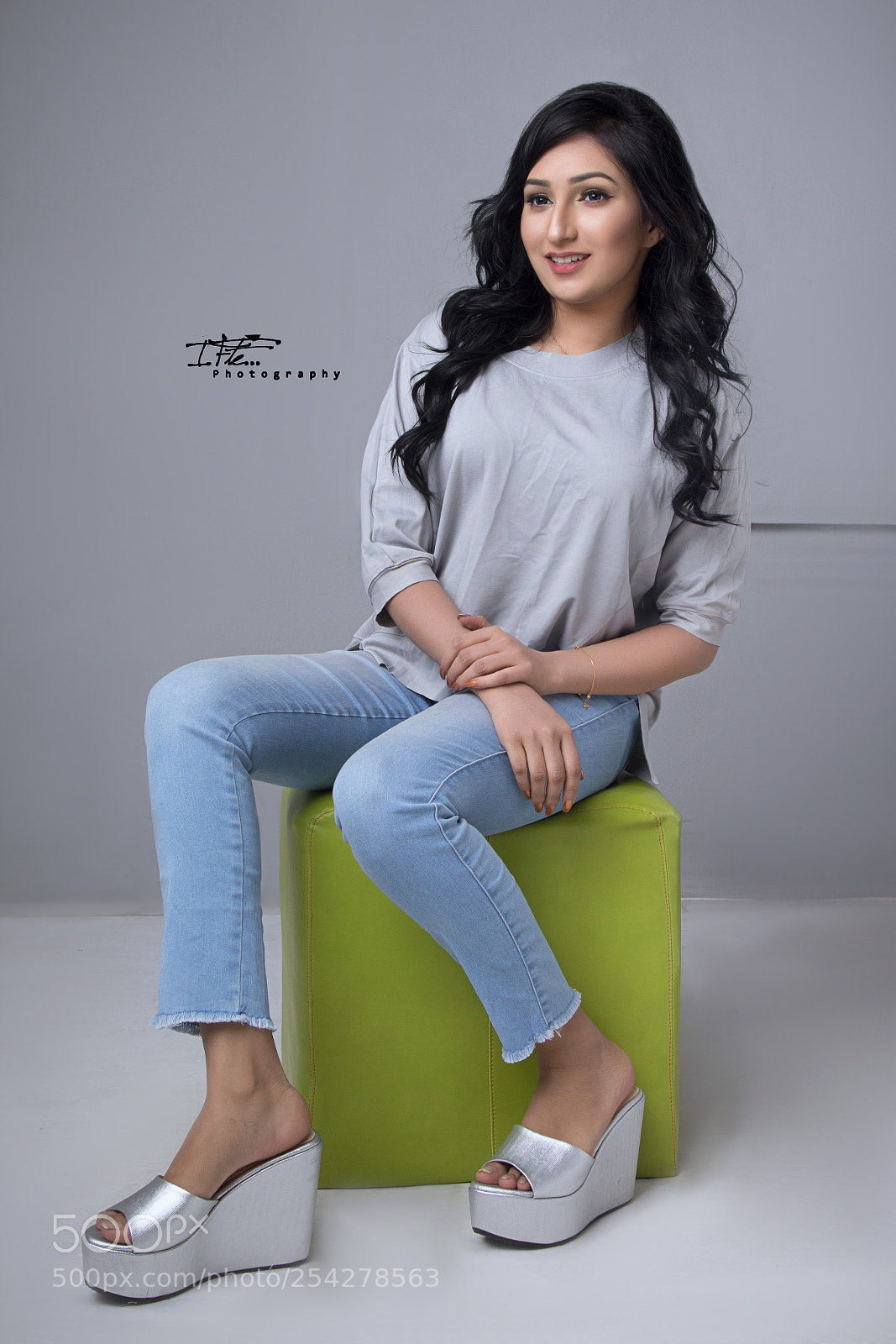 Canon EOS 5D Mark IV sample photo. Khusboo #02 photography