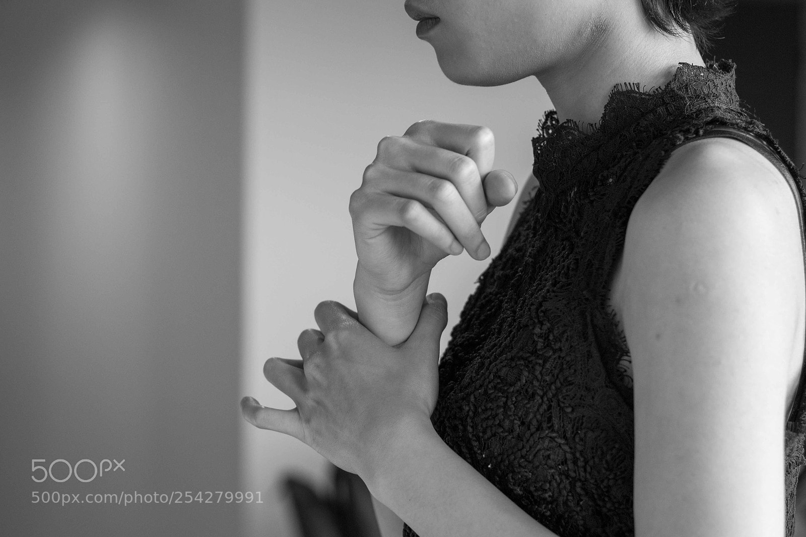 Canon EOS 700D (EOS Rebel T5i / EOS Kiss X7i) sample photo. Girl rehearsing photography