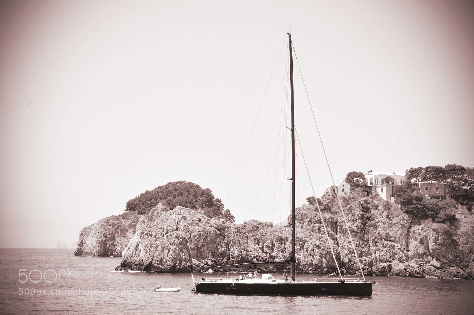 Nikon D90 sample photo. Nice boat from capri photography