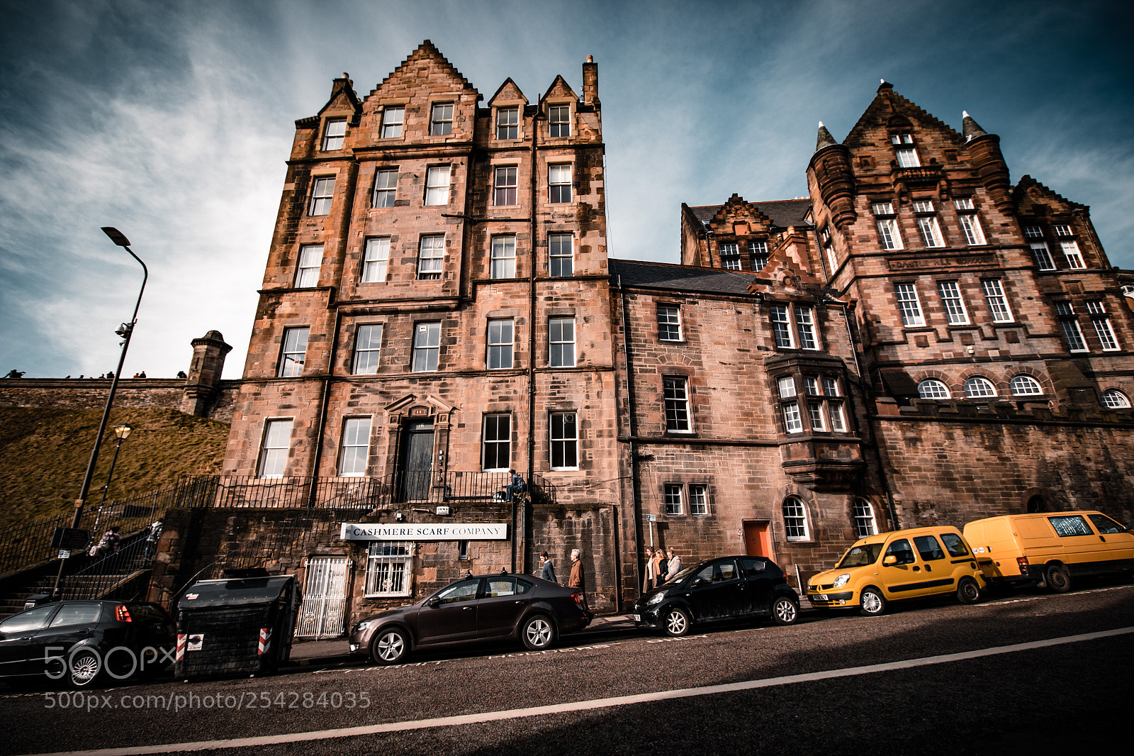 Canon EOS 70D sample photo. Edinburgh street photography