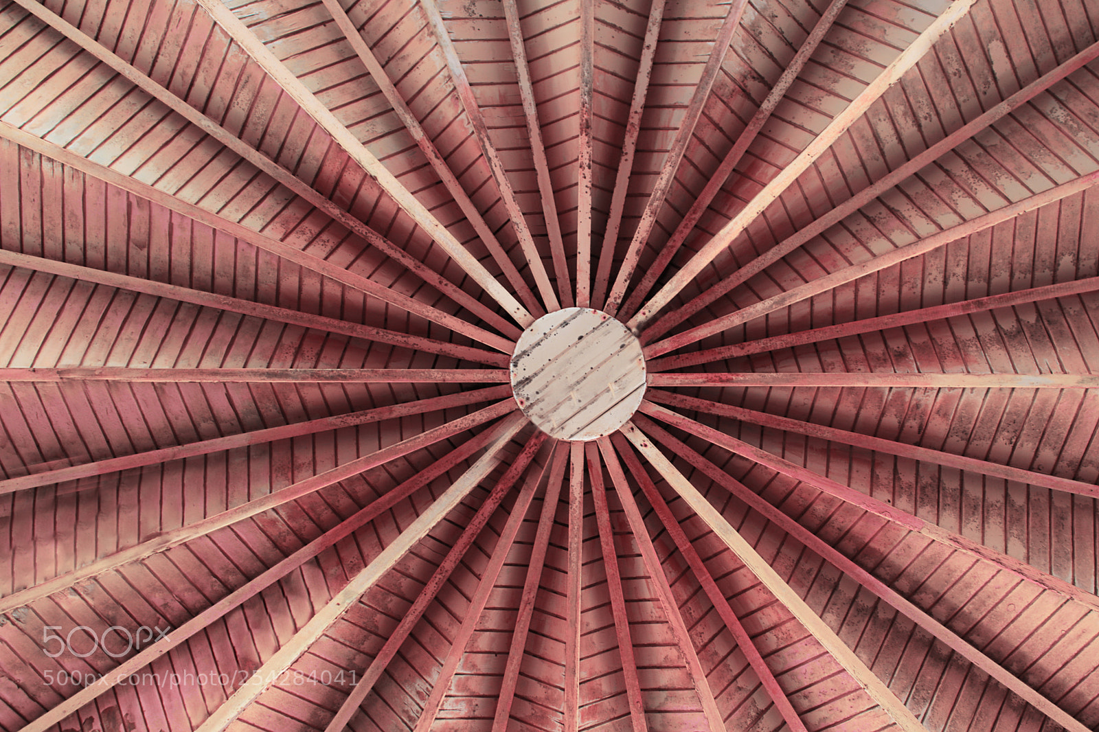 Canon EOS 750D (EOS Rebel T6i / EOS Kiss X8i) sample photo. Wooden roof photography