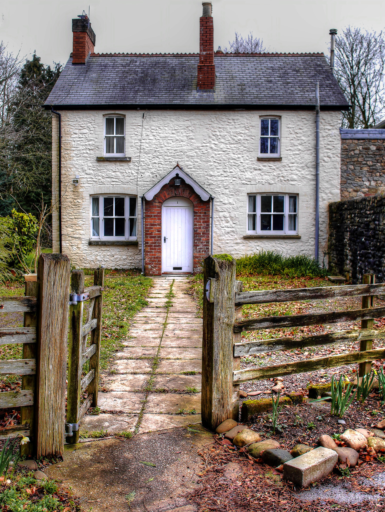 Panasonic Lumix DMC-GF6 sample photo. Park keepers cottage, pontcanna, cardiff photography