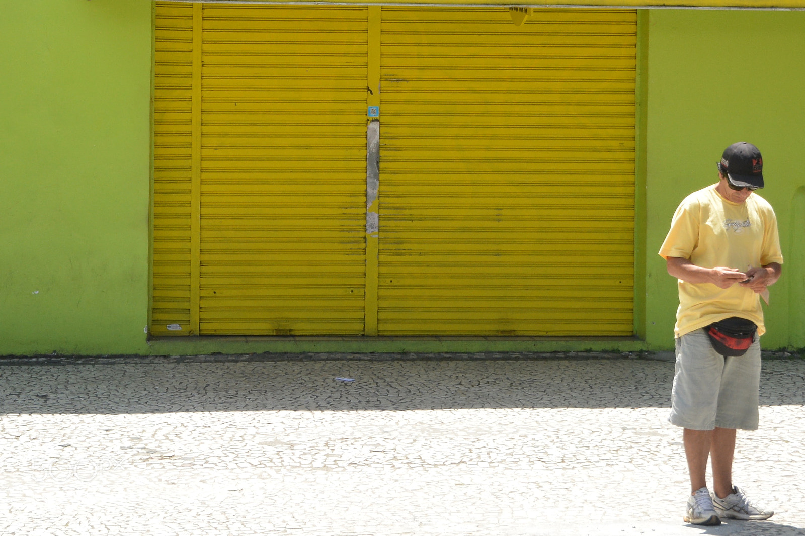 Nikon D5200 sample photo. Yellow door and green photography