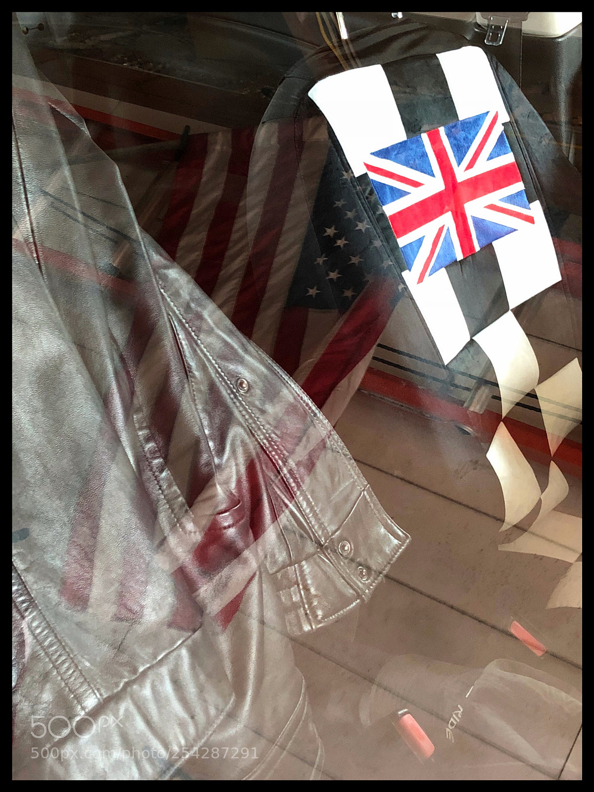 Apple iPhone 8 Plus sample photo. Flags and leather photography