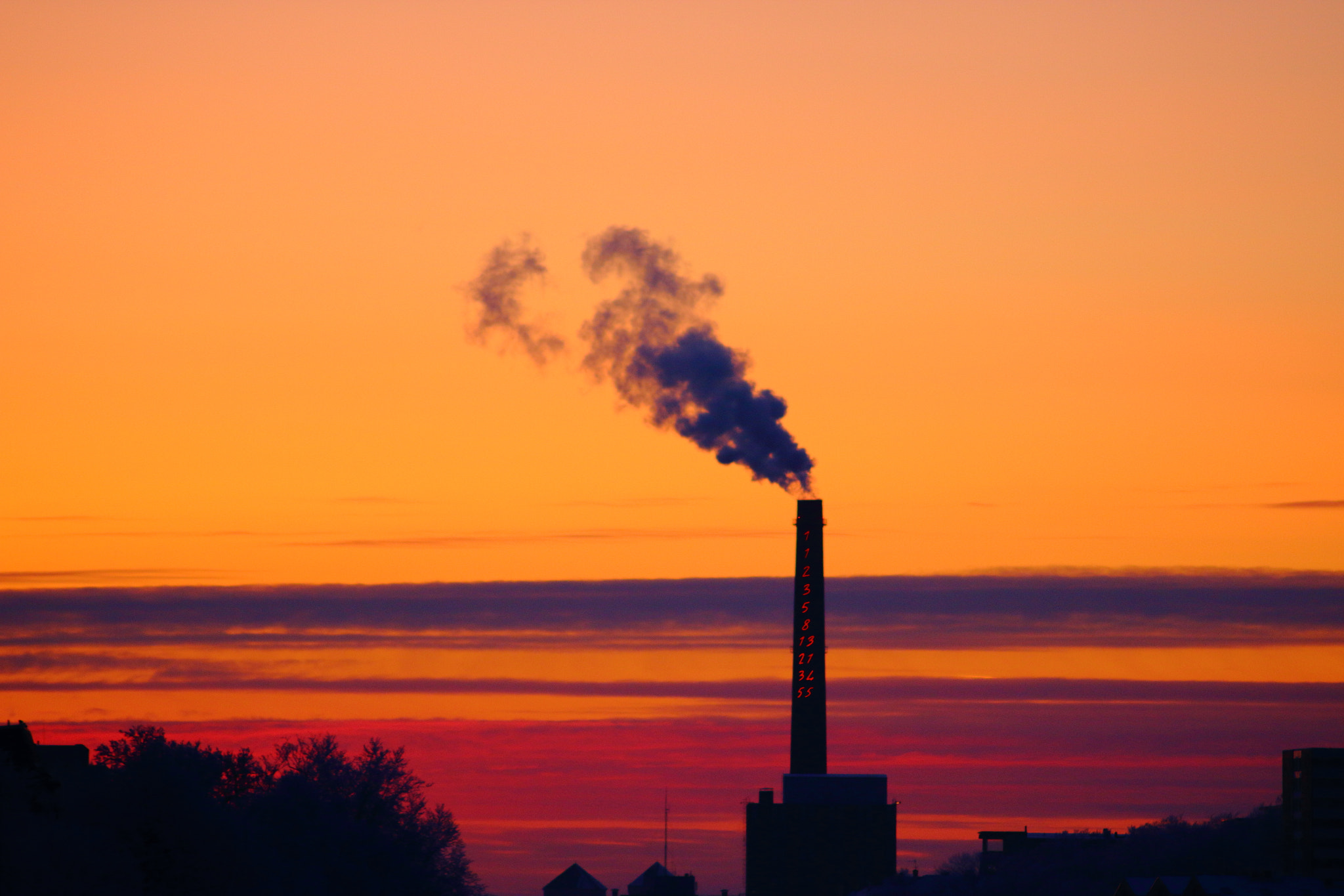Canon EOS 600D (Rebel EOS T3i / EOS Kiss X5) sample photo. Energy factory at dusk photography