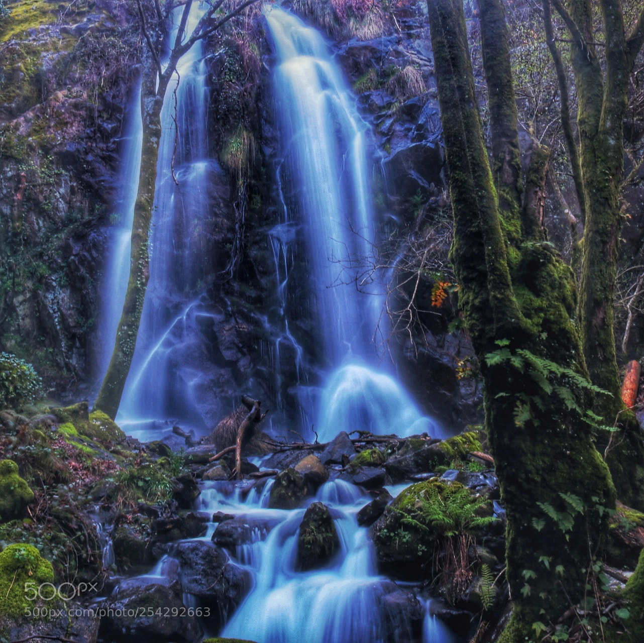 Canon EOS 750D (EOS Rebel T6i / EOS Kiss X8i) sample photo. Waterfall photography