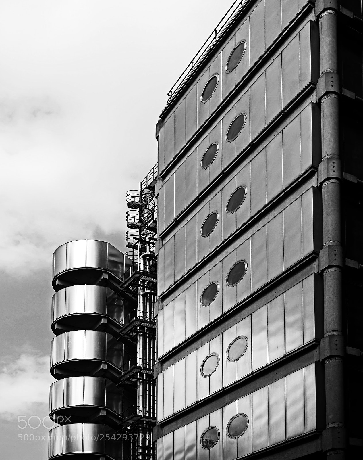 Sony a7 sample photo. Lloyds of london photography