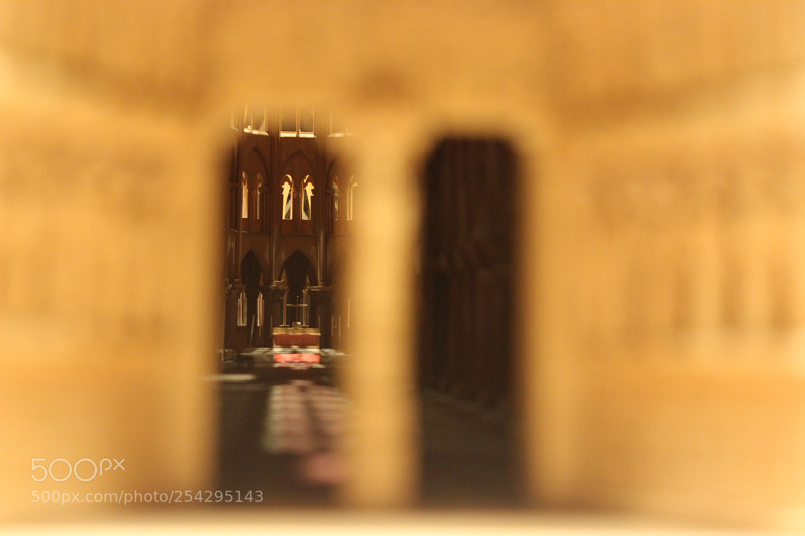 Canon EOS 600D (Rebel EOS T3i / EOS Kiss X5) sample photo. Little cathedral photography