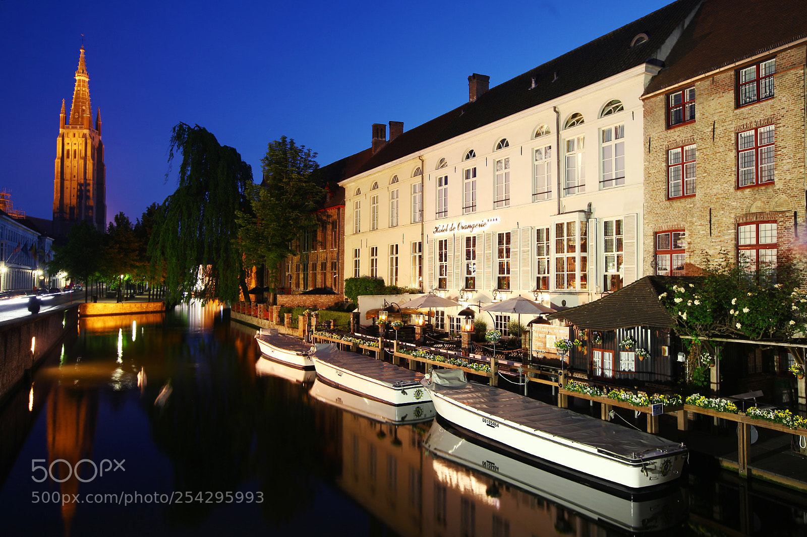 Canon EOS 5D Mark II sample photo. Evening in brugge photography